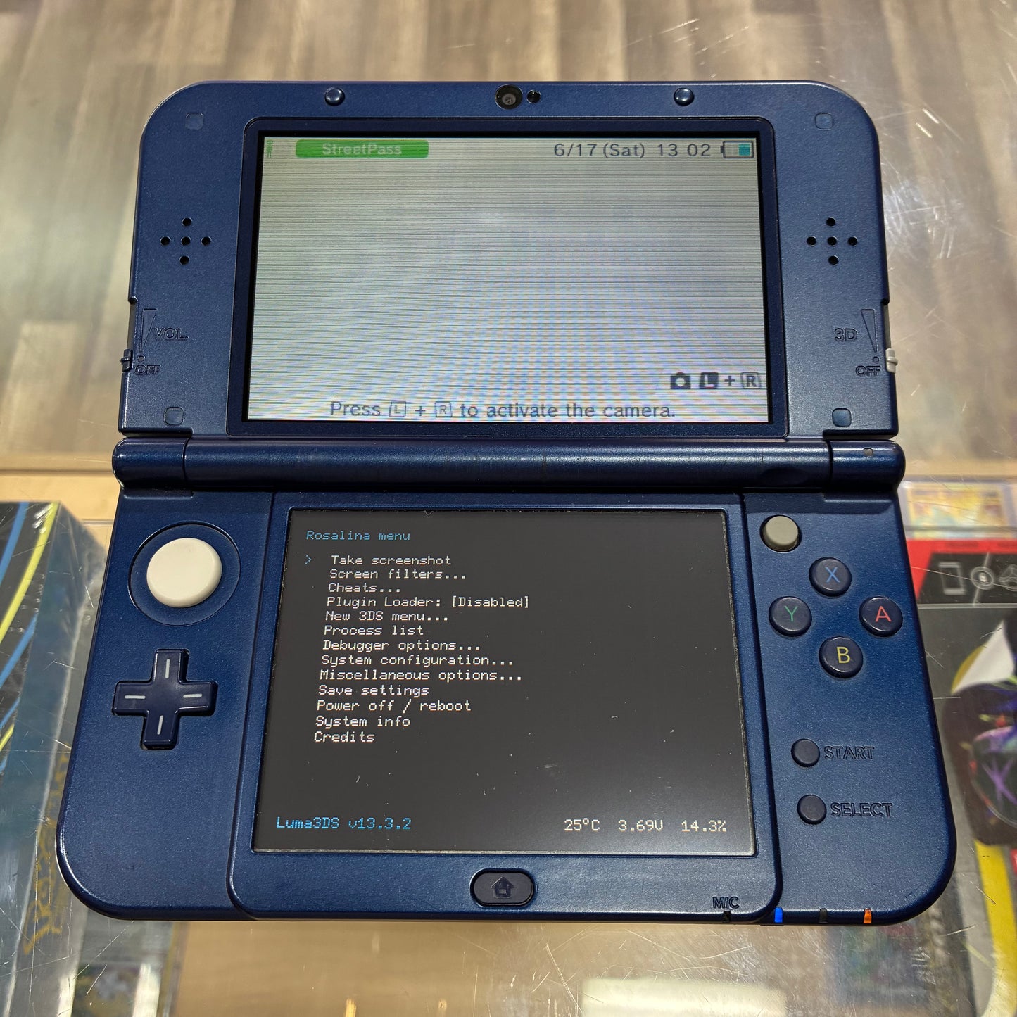 (068) New Nintendo 3DS XL Handheld System (Blue) w/ Charger (Region Free)(JAPANESE TO US)