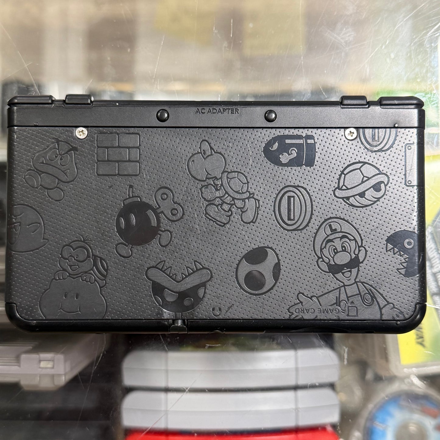 New Nintendo 3DS Super Mario Black Edition Nintendo 3DS (Charger and protective case included) 4gb