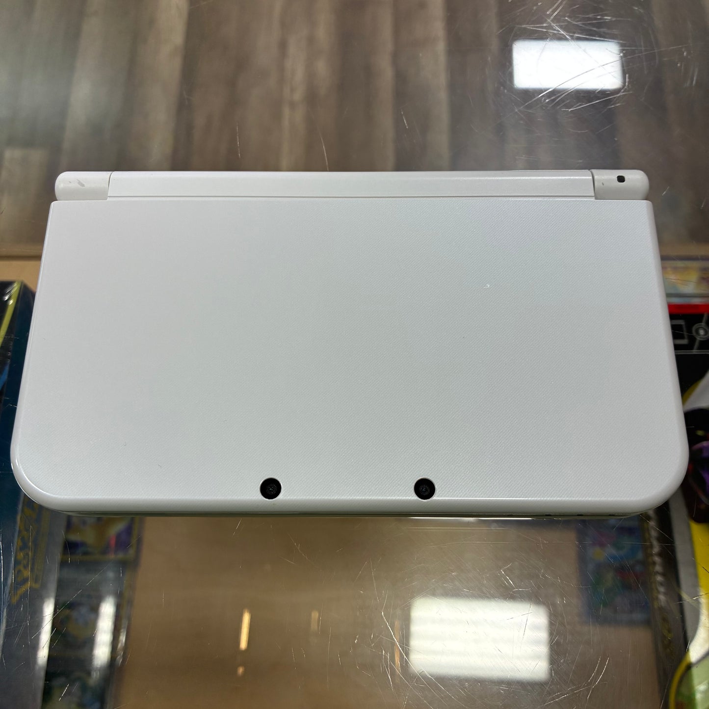 (512) New Nintendo 3DS XL Handheld System (White) w/ Charger (Region Free)(JAPANESE TO US)