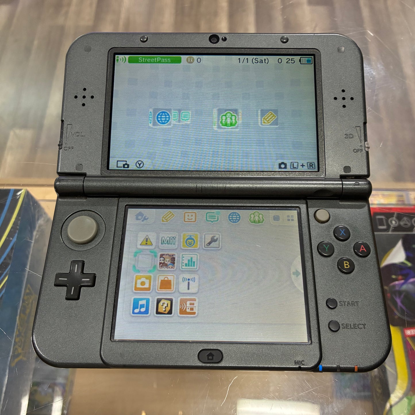 (299)(IPS Top Screen) New Nintendo 3DS XL Handheld System (Black) w/ Charger (Region Free)(JAPANESE TO US)