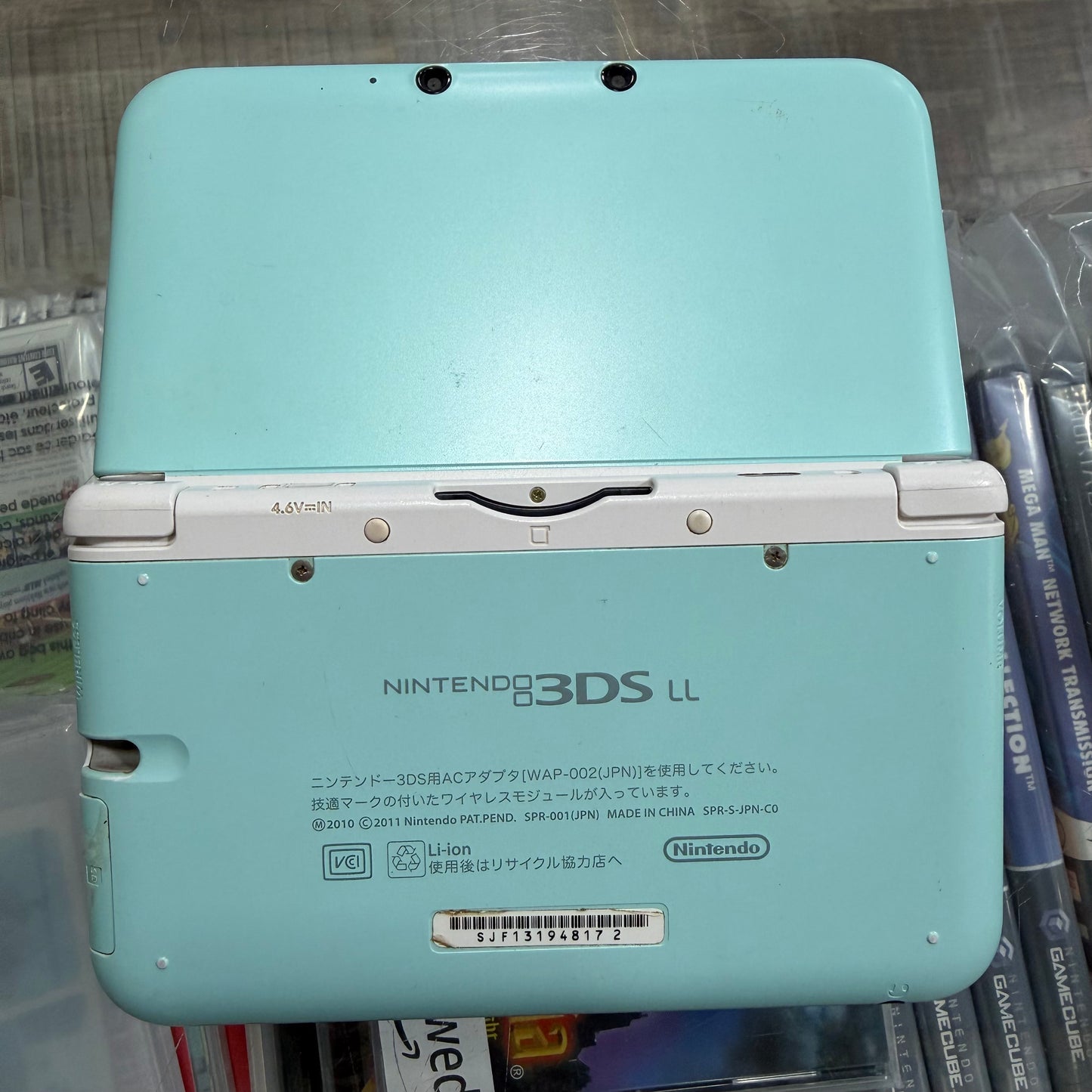 Nintendo 3DS LL Mint + White JP Nintendo 3DS [Japanese Only] [Charger Icnluded]