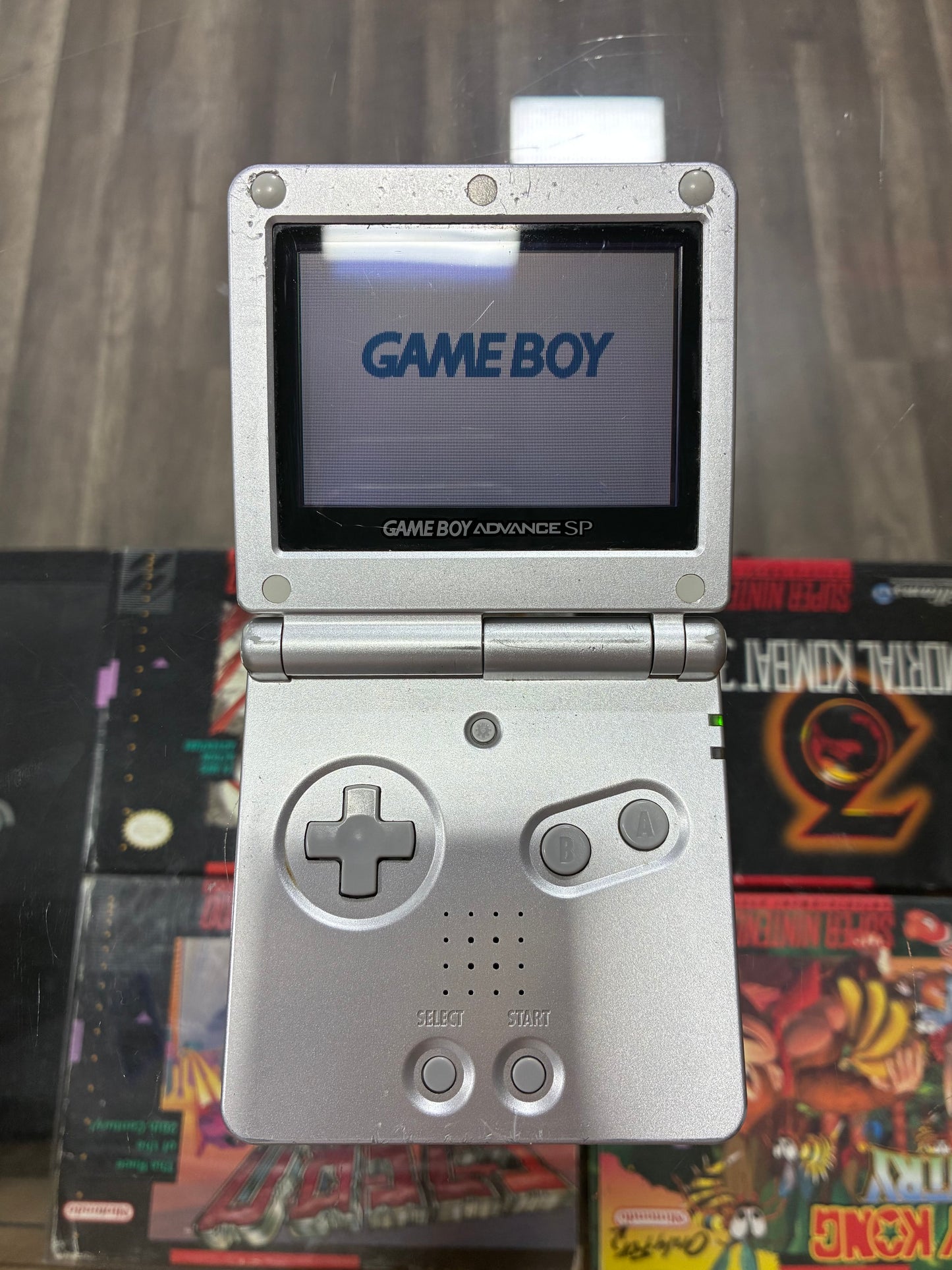 Nintendo Gameboy Advance SP Handheld System (Gray) w/ Charger Model 001