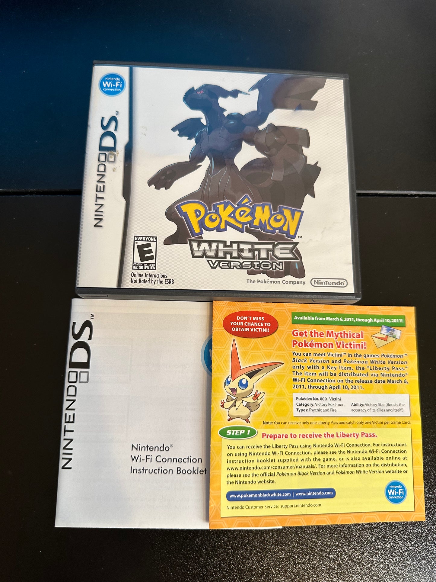 Pokémon White Nintendo DS Case and Insert Only