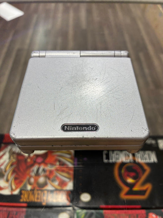 Nintendo Gameboy Advance SP Handheld System (Gray) w/ Charger Model 001