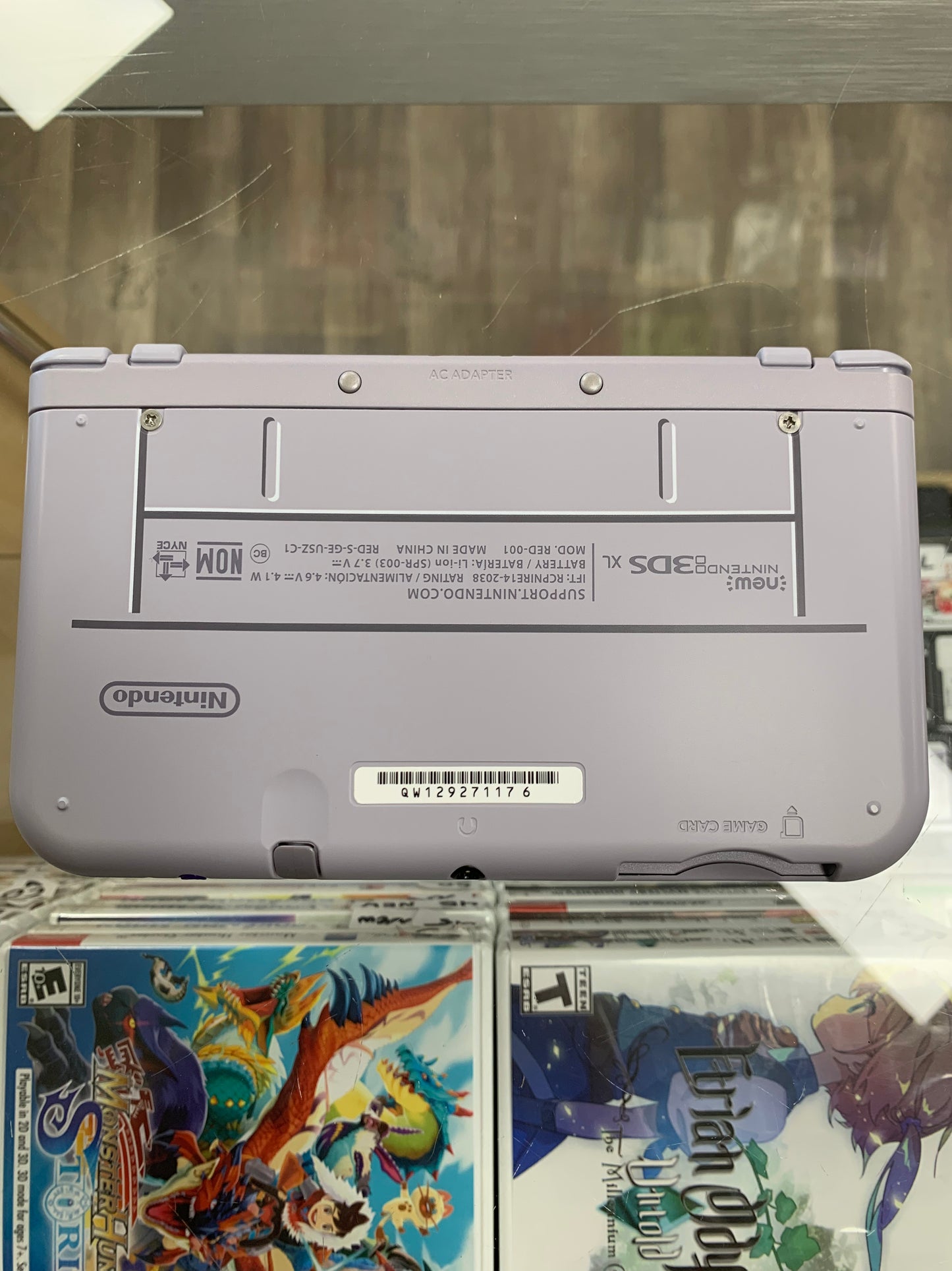Super Nintendo Edition New Nintendo 3DS XL CIB with Digital Games