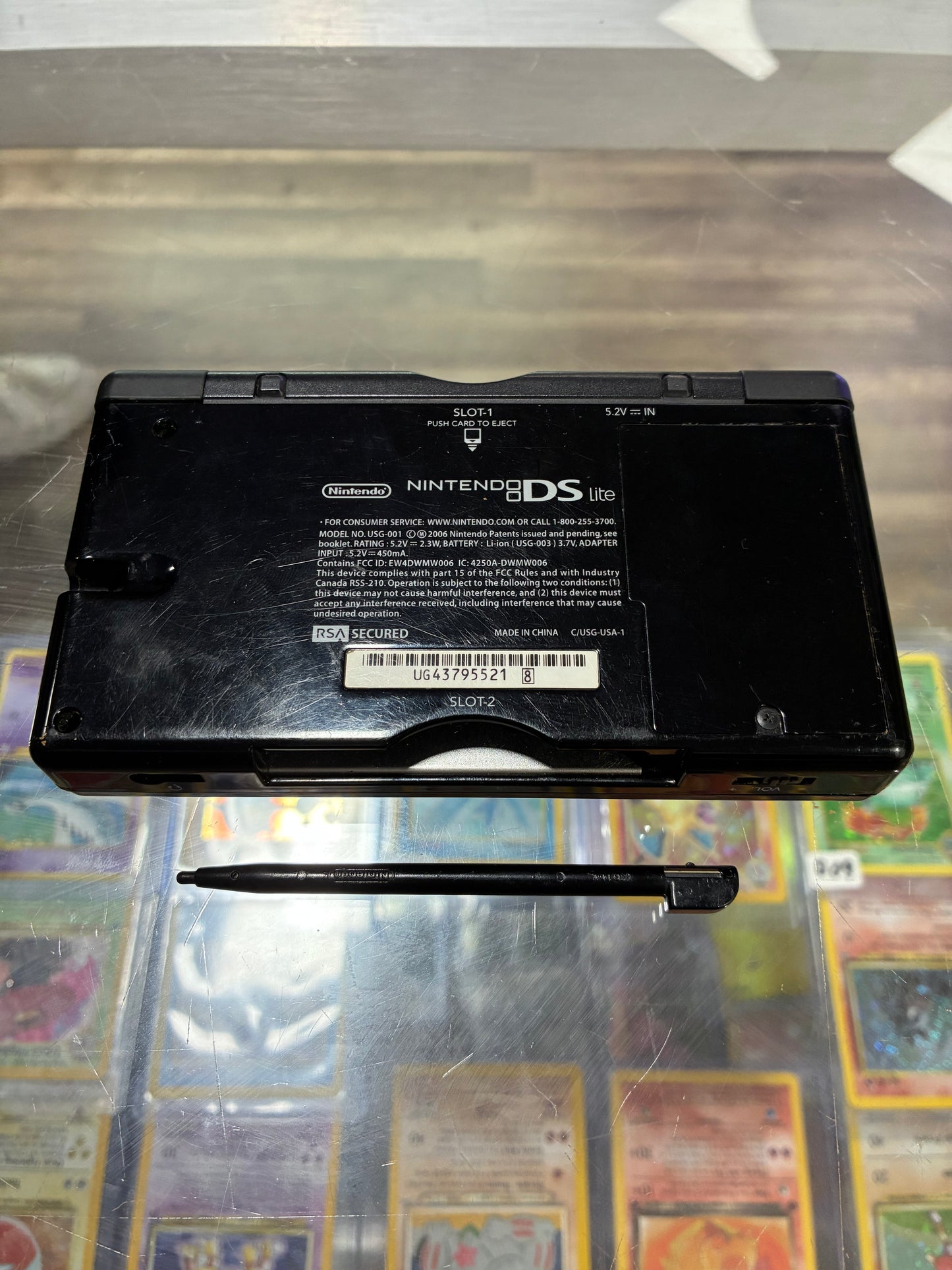 Nintendo DS Lite Handheld System (Black) w/ Charger & Stylus