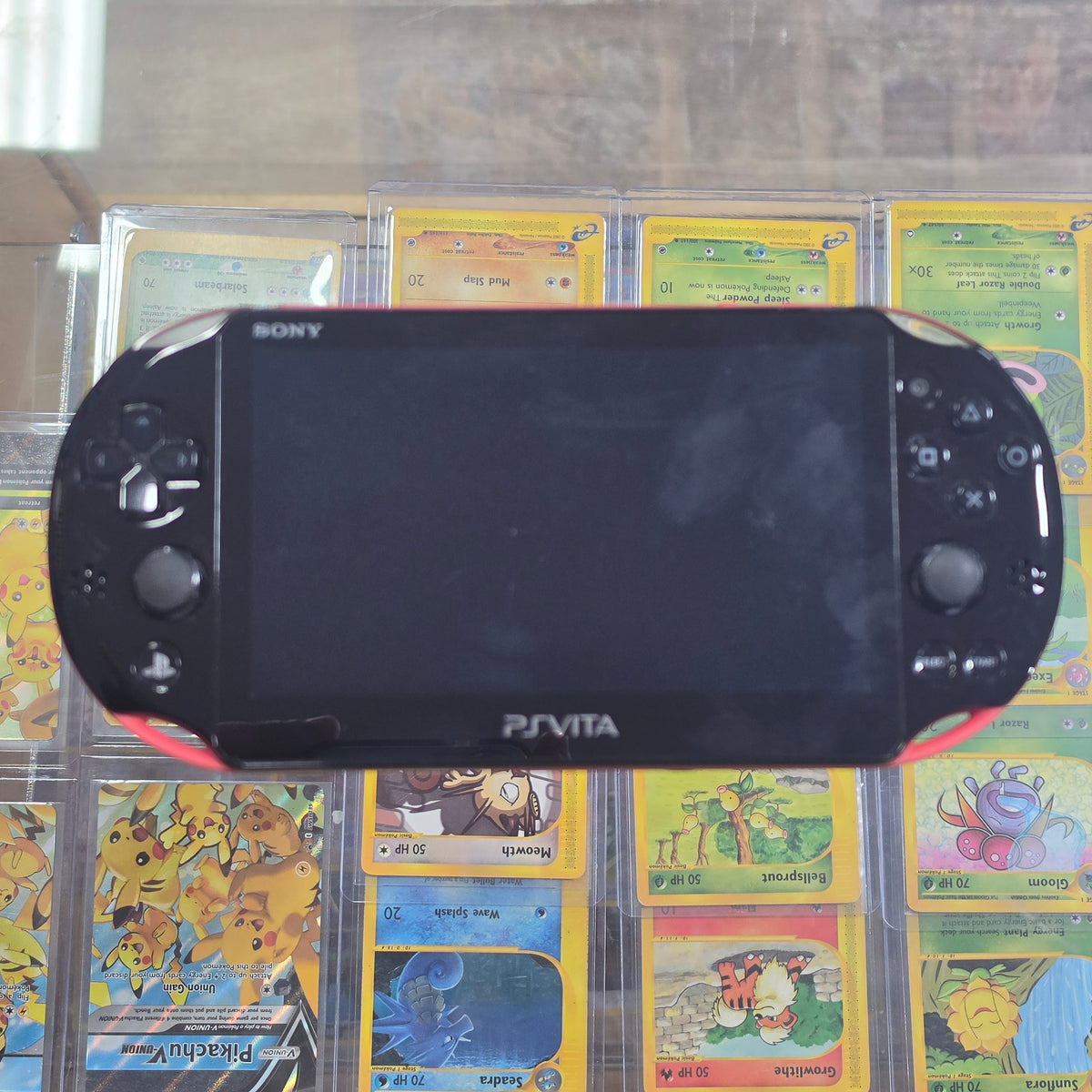 Red Playstation Vita 2000 Handheld System with Charger (JP) (Region Free)