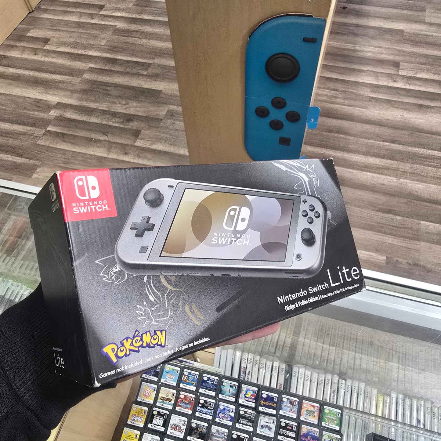 Nintendo Switch Lite: Dialga & Palkia Edition Nintendo Switch System (NO CHARGER)