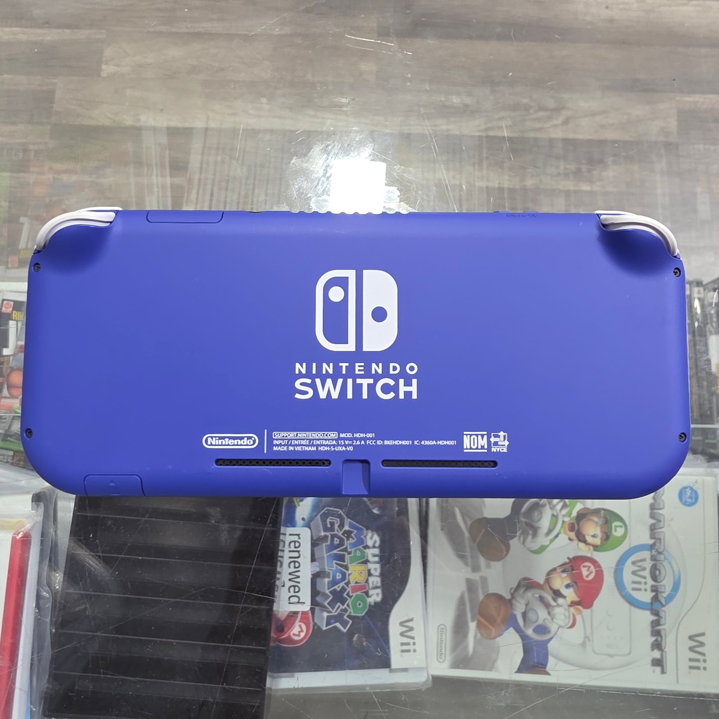 Nintendo Switch Lite [Blue] Nintendo Switch [R Button Doesn't Click But Does Work/Register]