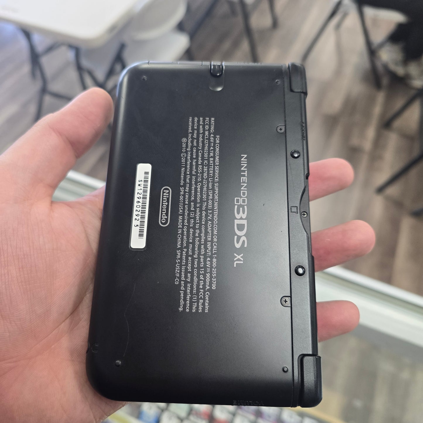 Black Nintendo 3DS XL System with Charger (Very Clean)