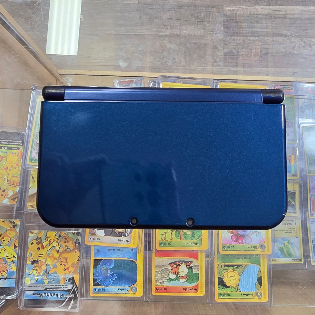 (594) New Nintendo 3DS XL Handheld System (Blue) w/ Charger (Region Free)(JAPANESE TO US) (DIGITAL GAMES)