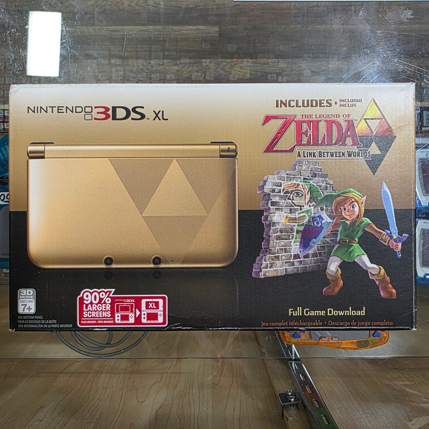 Modded Nintendo 3DS XL [Zelda Edition] Comes With Charger, and protective case.