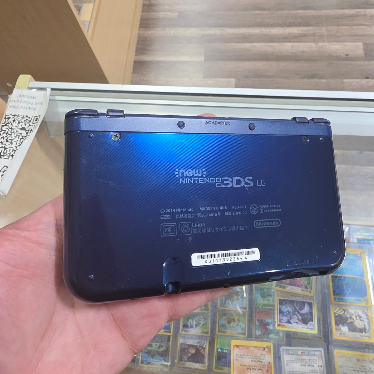(644) New Nintendo 3DS XL Handheld System (Blue) w/ Charger (Region Free)(JAPANESE TO US)