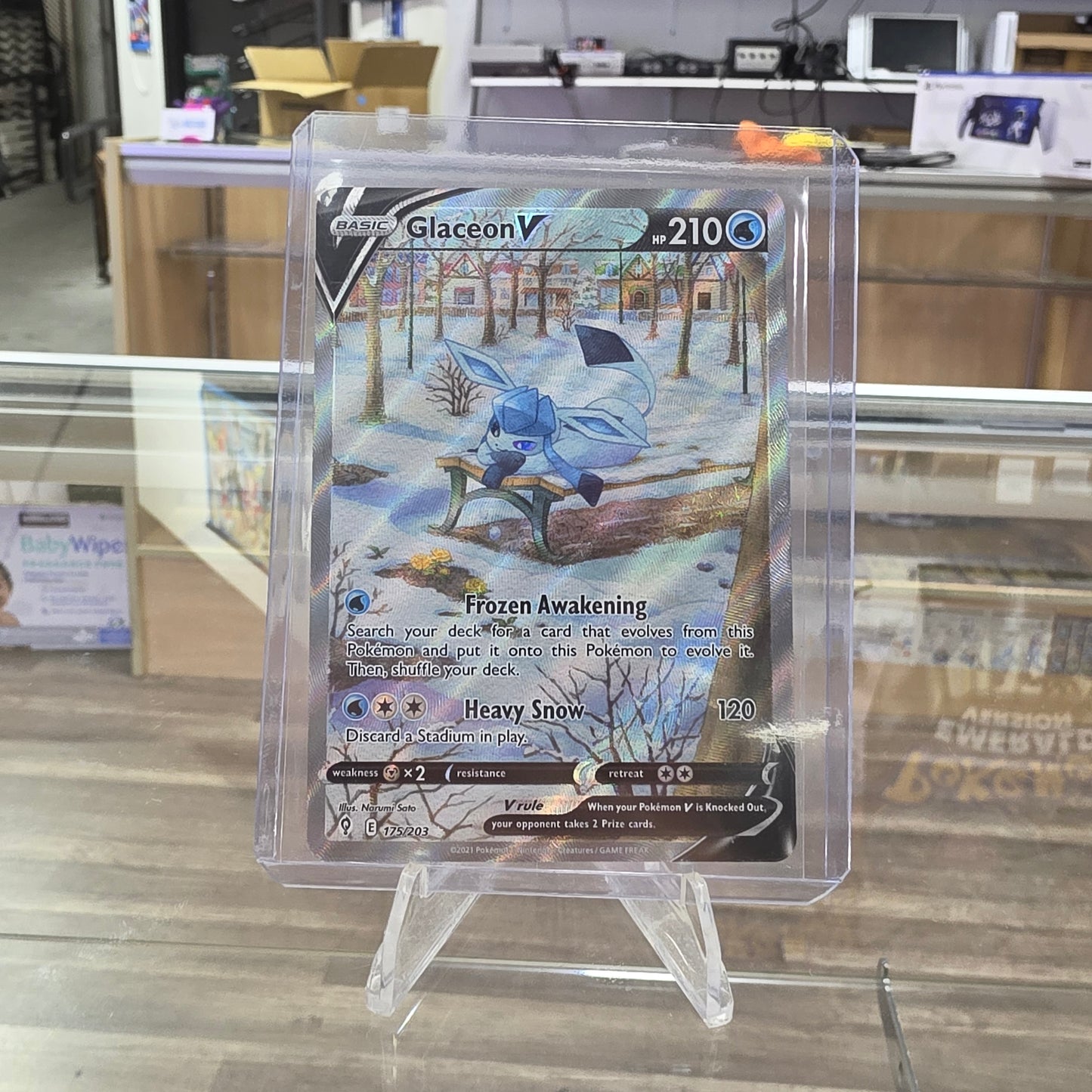 (NM) Glaceon V (Alternate Full Art) - SWSH07: Evolving Skies