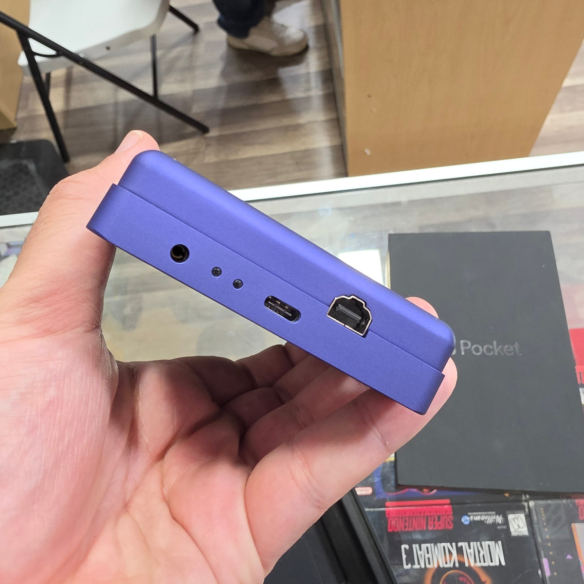 [Indigo Anodized] Analogue Pocket Handheld System with Box (Clean)