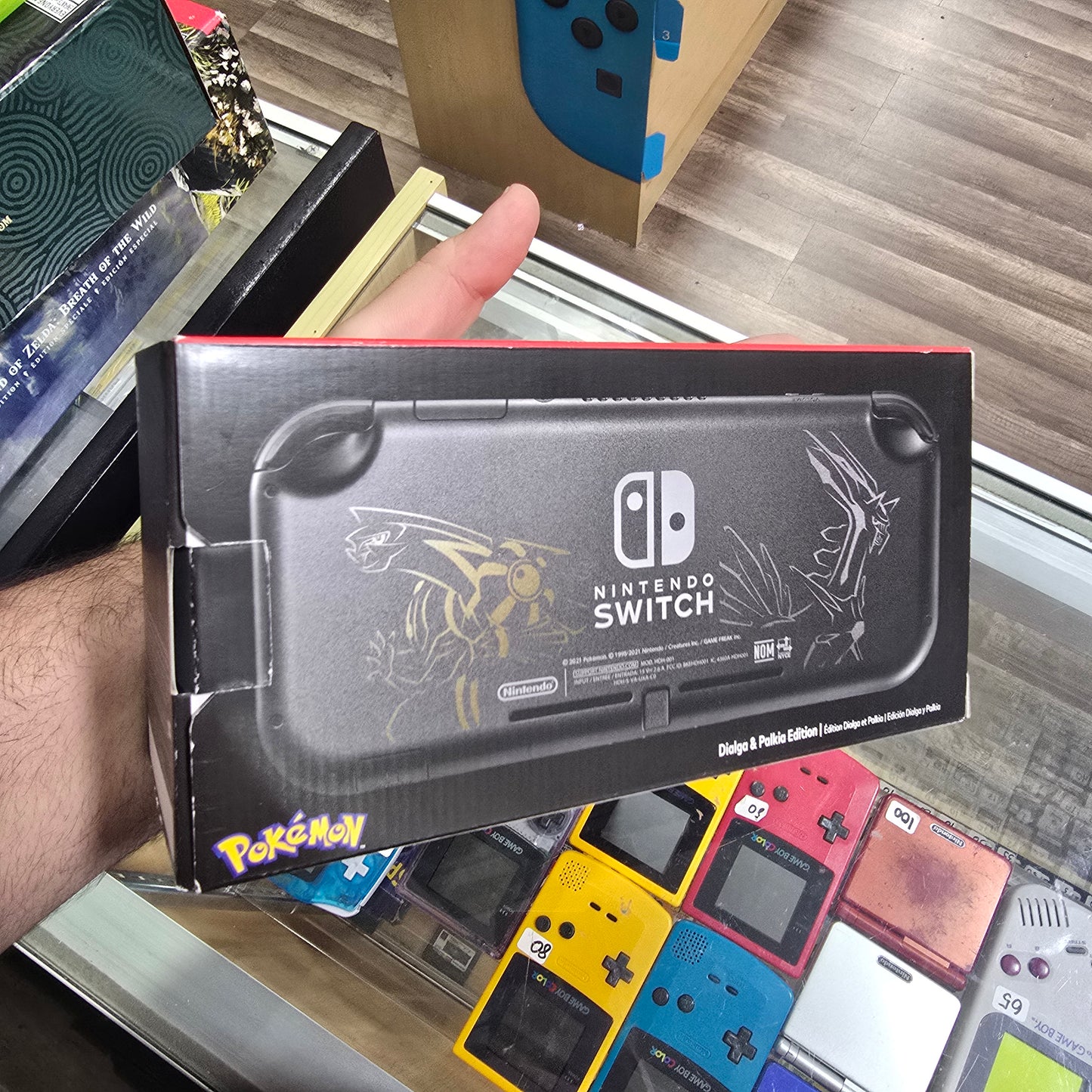 Nintendo Switch Lite: Dialga & Palkia Edition (LIKE NEW)