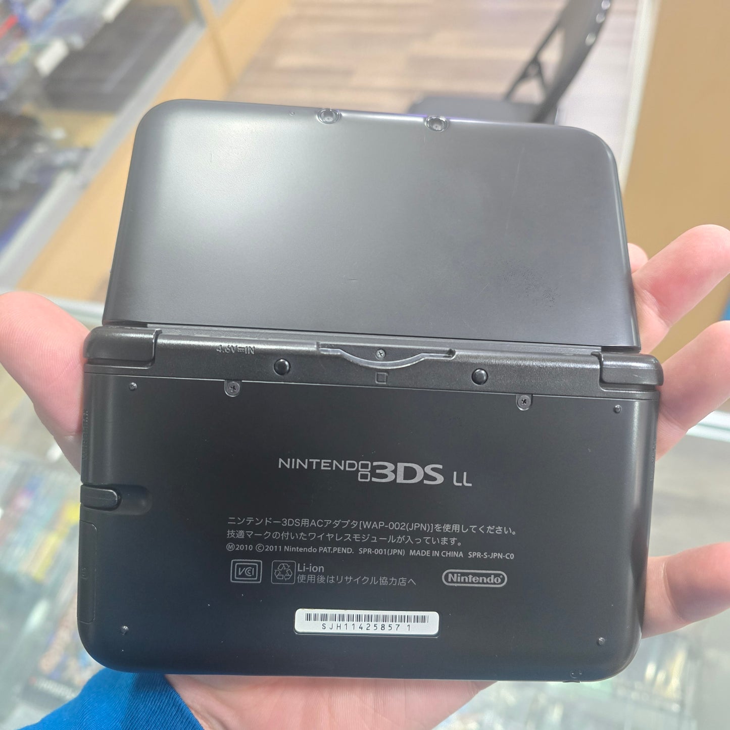 Black Nintendo 3DS LL Handheld System (US Region) with Digital Games (Umbreon)
