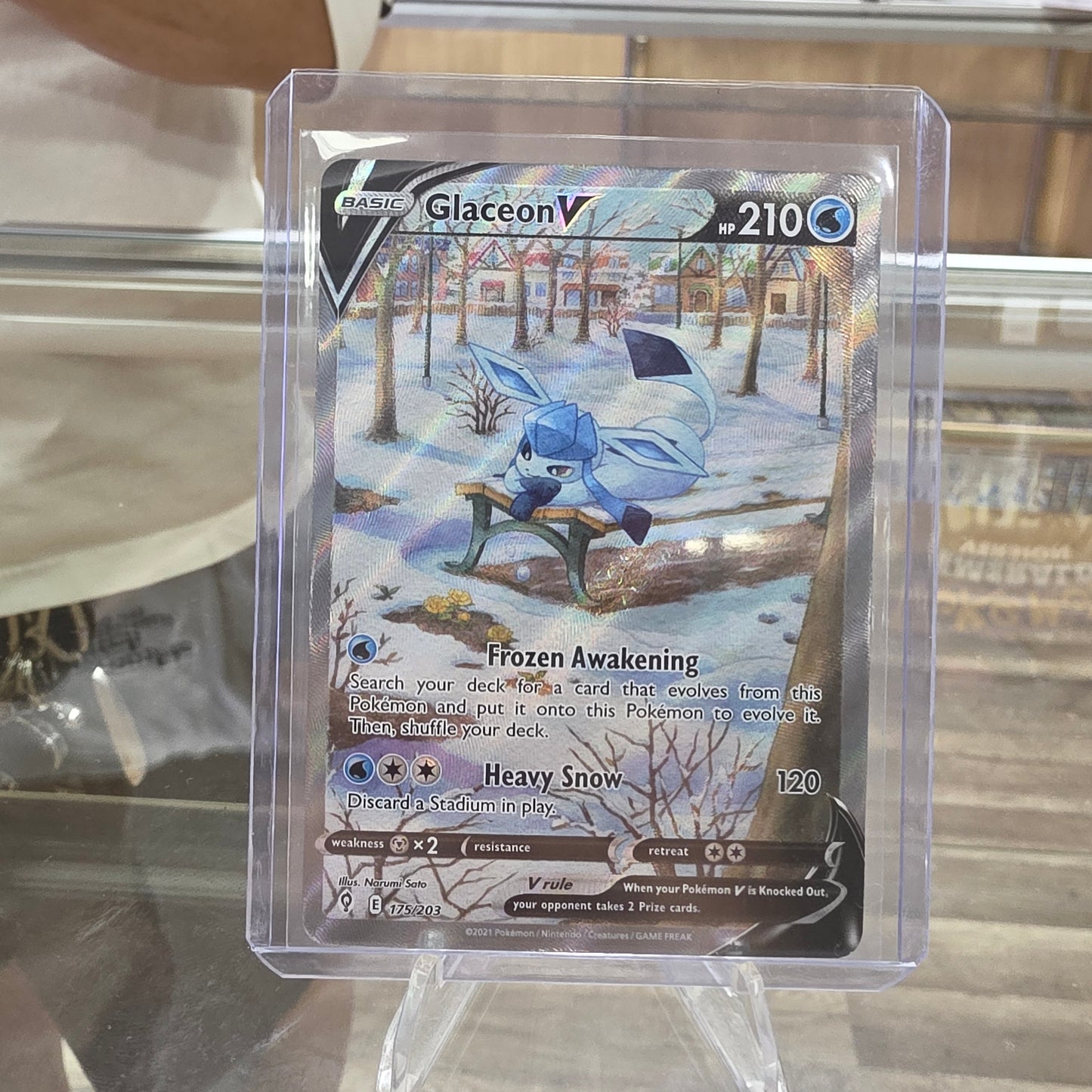 (NM) Glaceon V (Alternate Full Art) - SWSH07: Evolving Skies