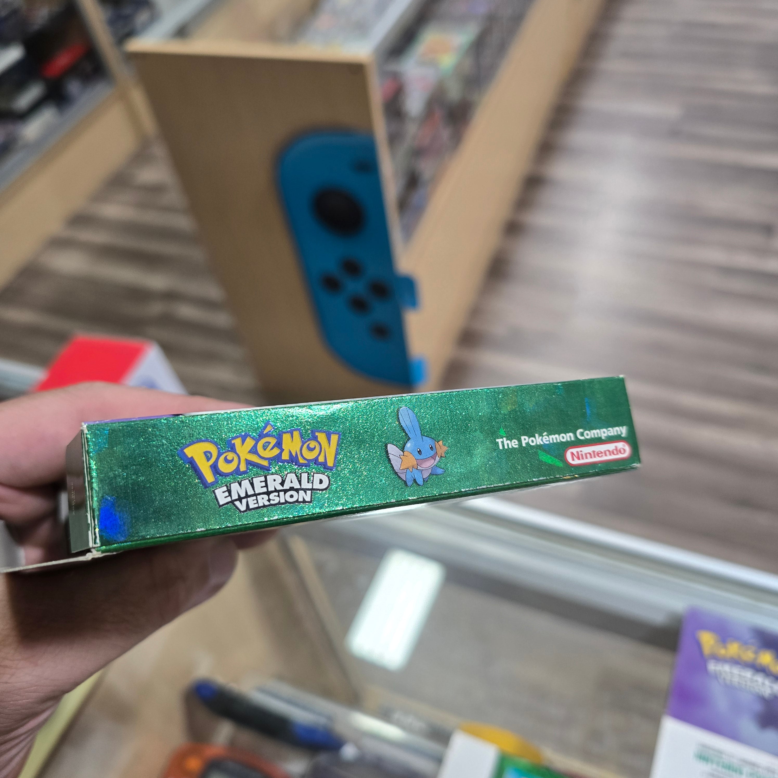 Pokémon Emerald (Authentic) CIB with Poster Nintendo Gameboy