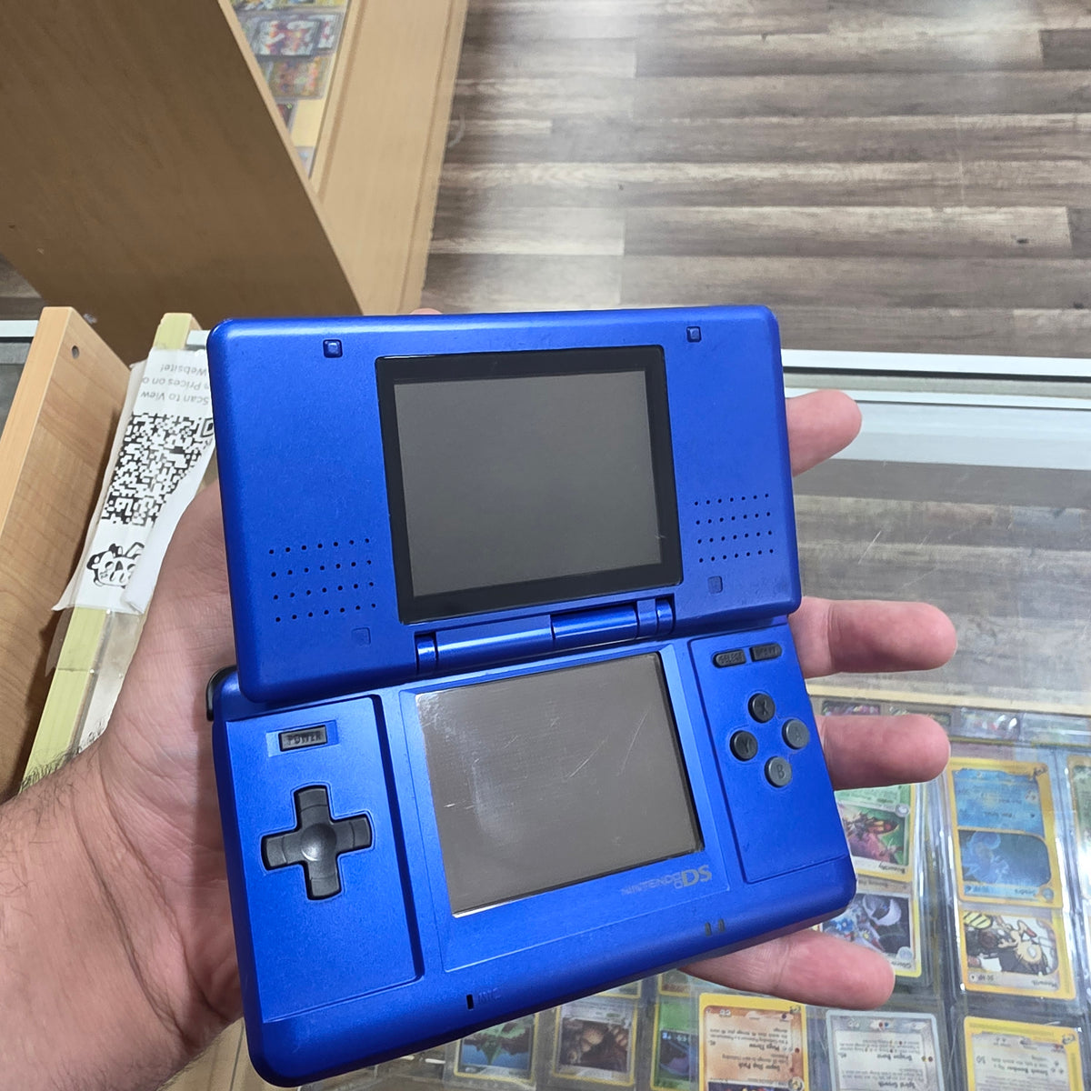 (687) Blue Nintendo DS Handheld System with Charger