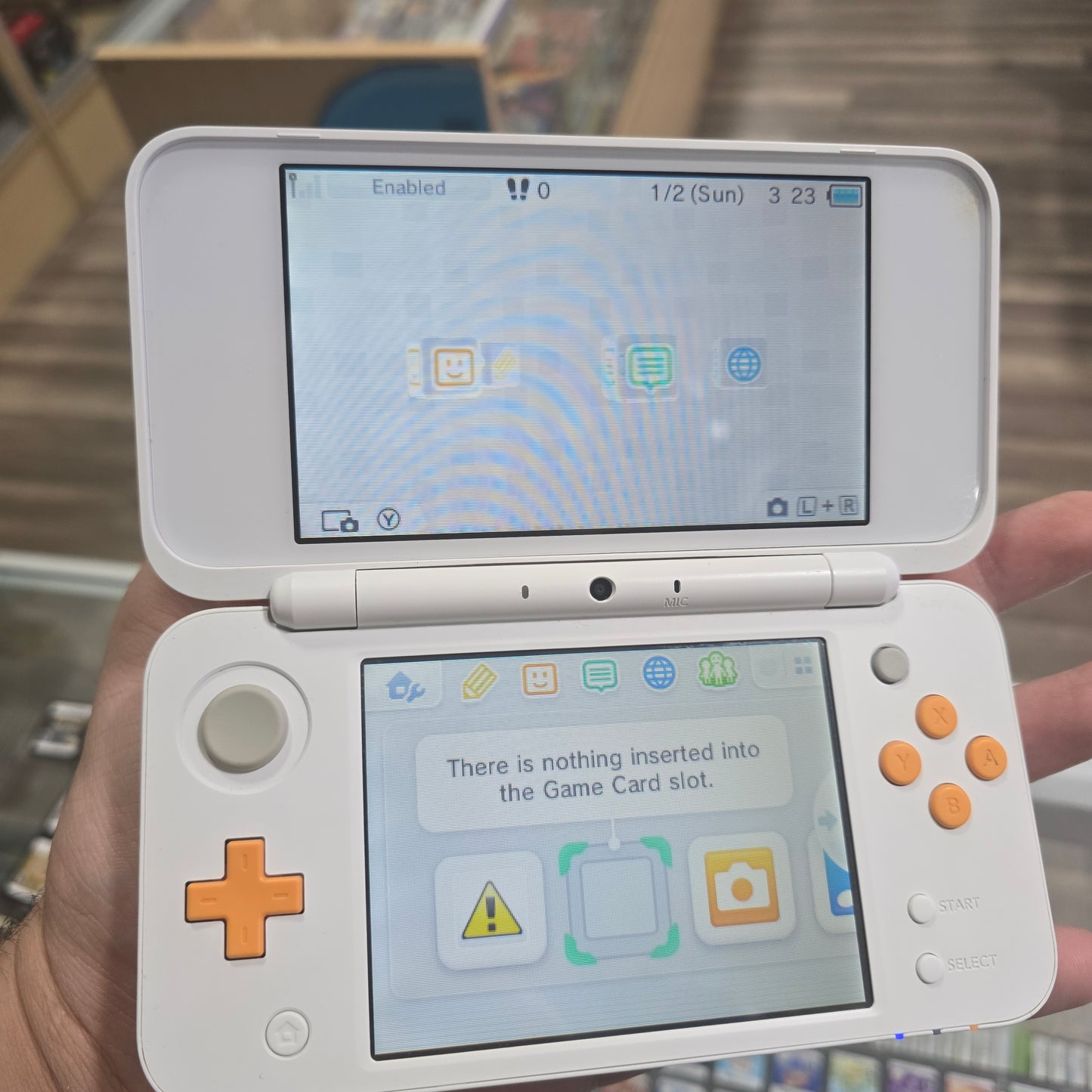 New Nintendo 2DS XL White + Orange Nintendo 3DS