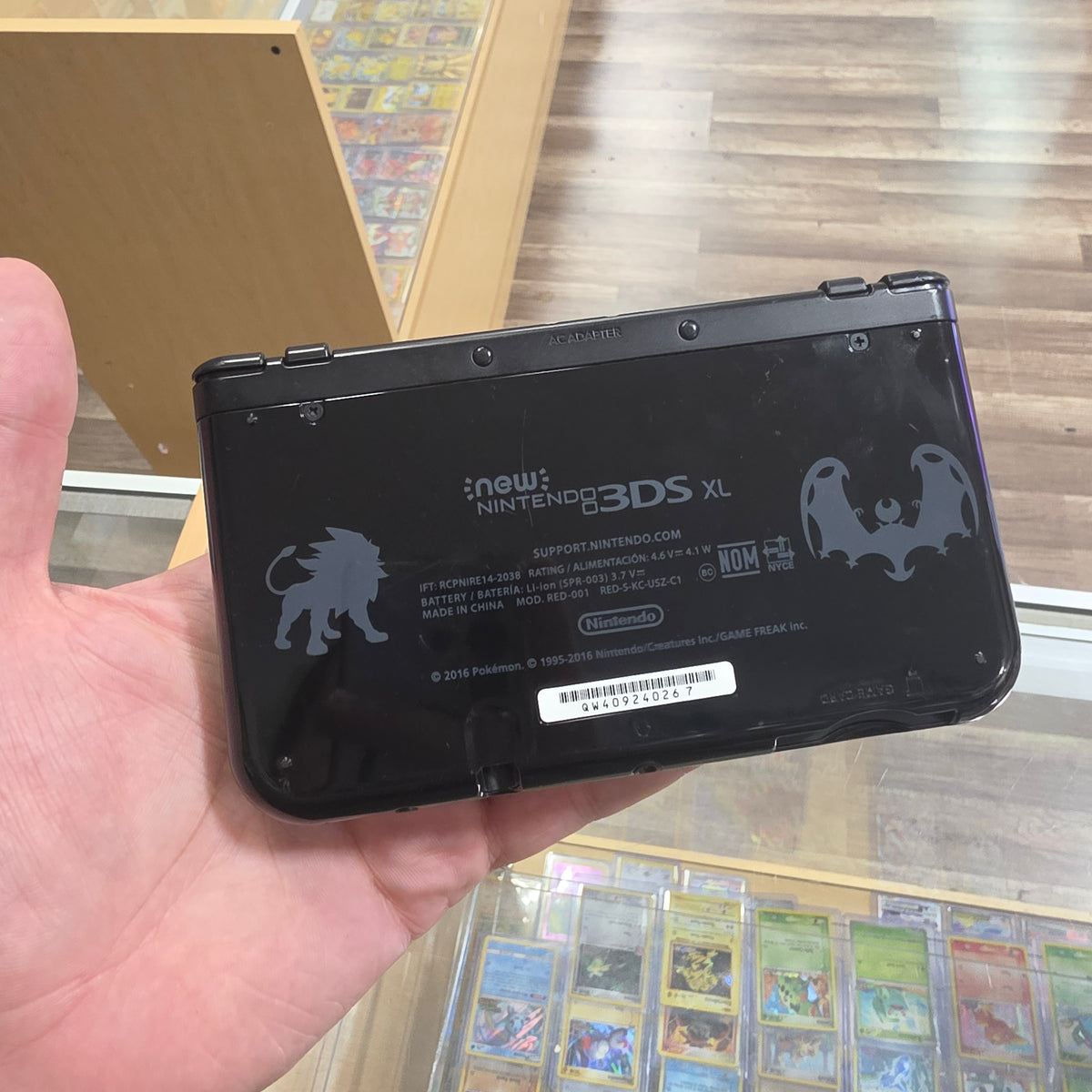 New Nintendo 3DS XL Solgaleo Lunala Black Edition Nintendo 3DS Handheld System With Charger (267)