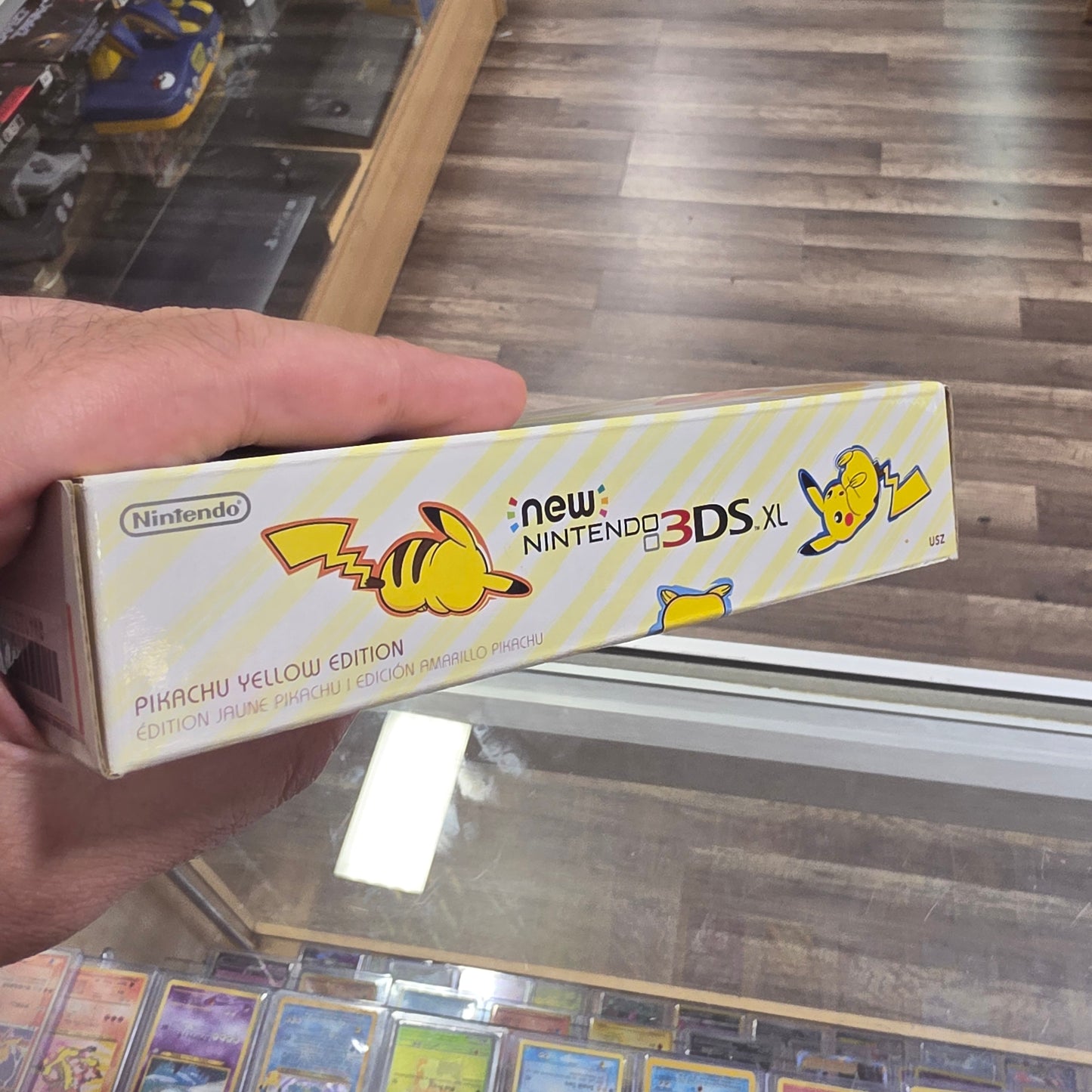 New Nintendo 3DS XL Pikachu Yellow Edition (NEVER USED)