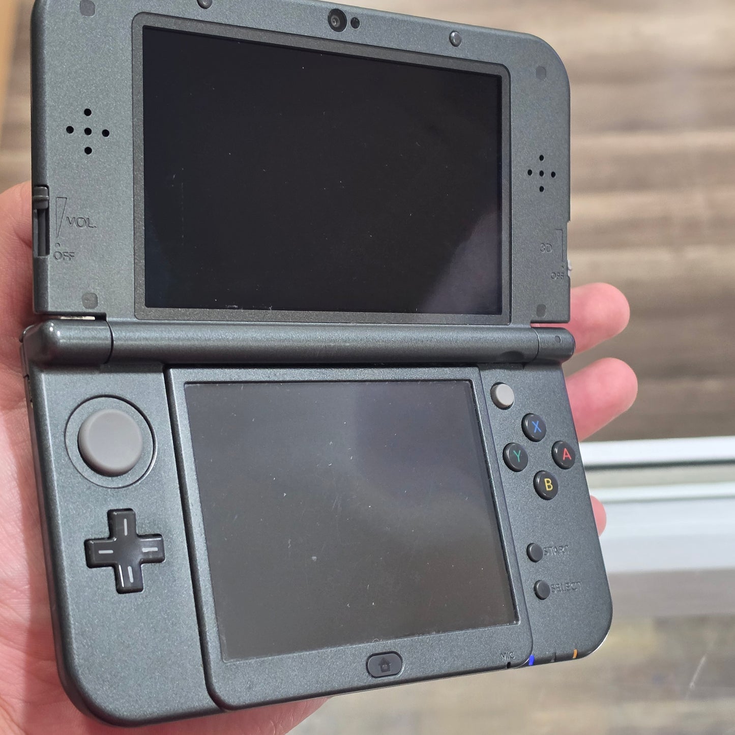 Black New Nintendo 3DS XL Handheld System With Charger Top IPS (Region Free)(JAPANESE TO US) (579)