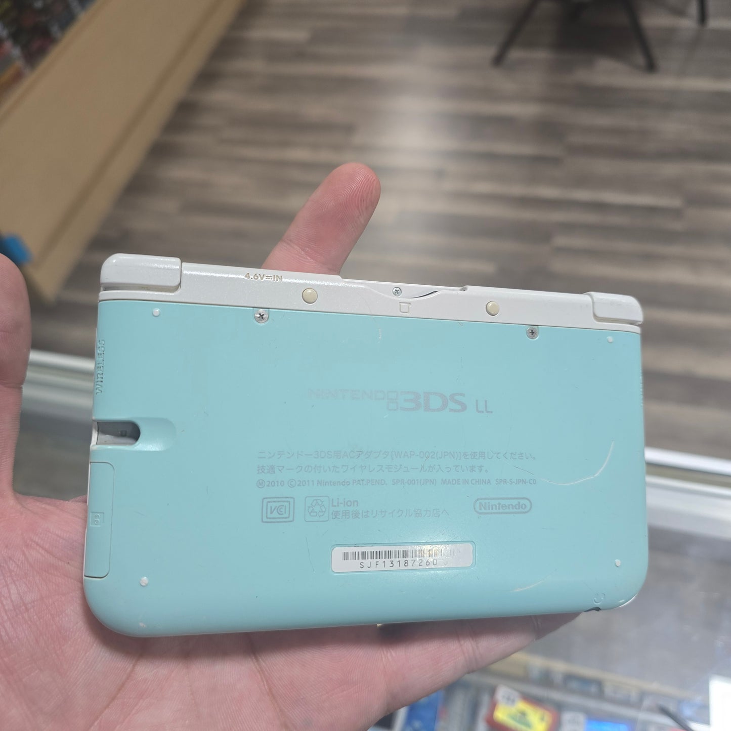 Nintendo 3DS LL Mint + White Handheld System with Digital Games and Charger (Check Condition)