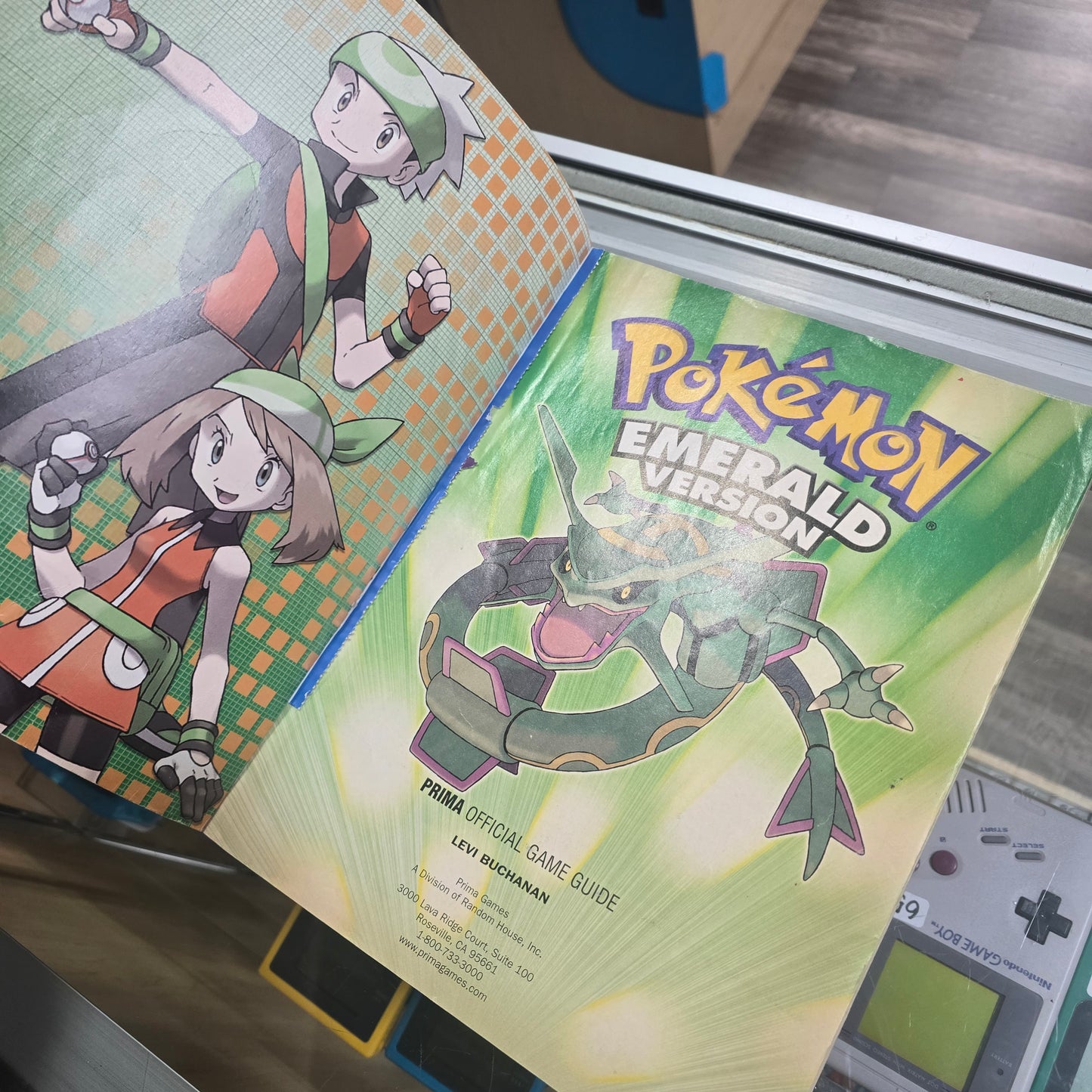 Prima Official Game Guide Nintendo GBA Pokemon Emerald Version No Poster