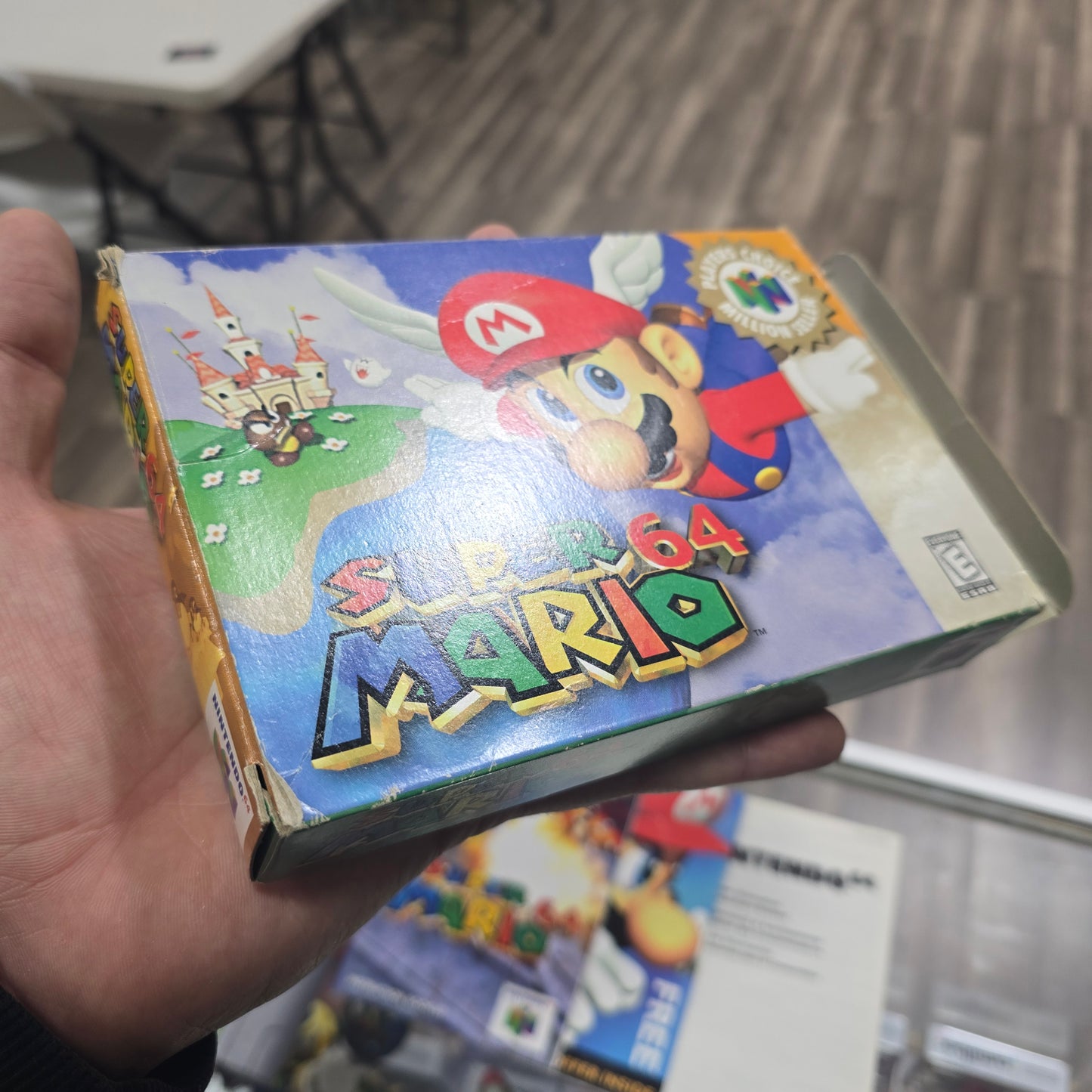 Super Mario 64 CIB with Box Protector Nintendo 64
