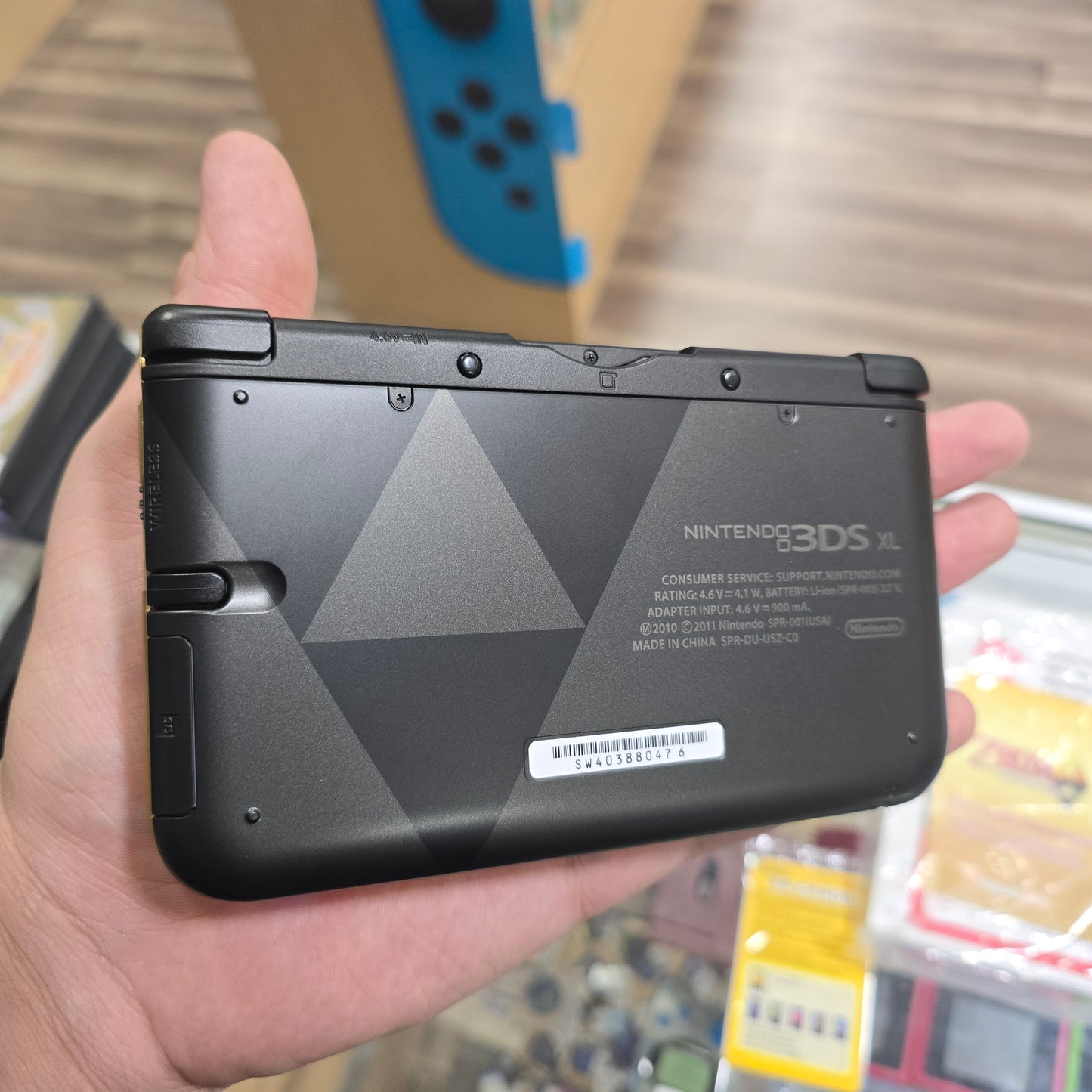 Nintendo 3DS XL Zelda Edition [A Link Between Worlds Pre-installed] Nintendo 3DS Handheld System with Charger and Box