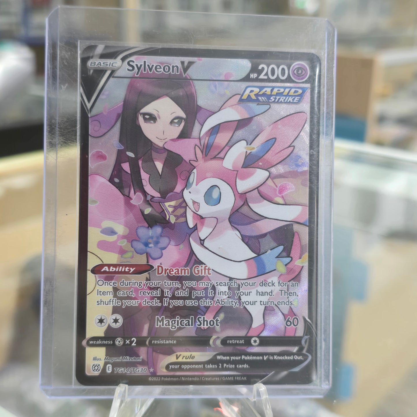 Sylveon V - SWSH09: Brilliant Stars Trainer Gallery (NM)