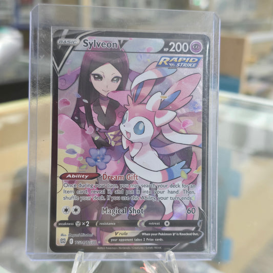 Sylveon V - SWSH09: Brilliant Stars Trainer Gallery (NM)