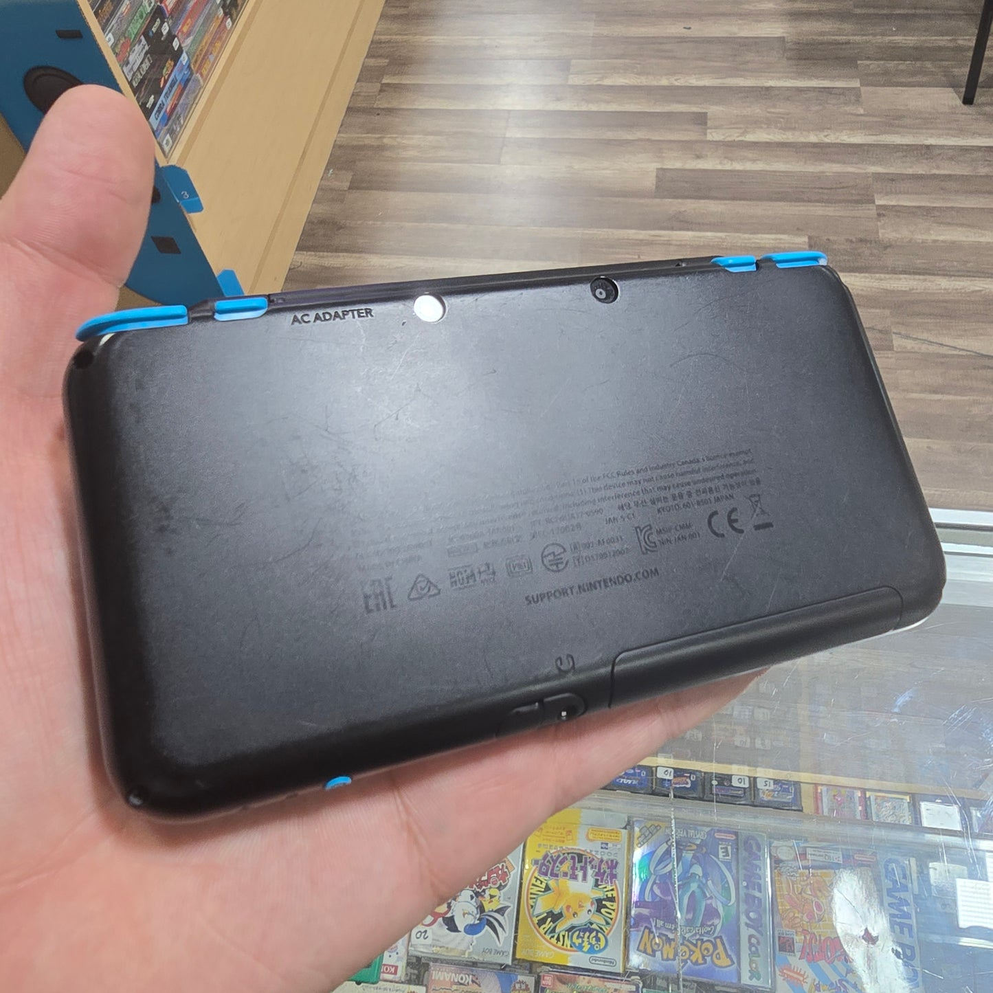 New Nintendo 2DS XL Black + Turquoise Nintendo 3DS Handheld System with Charger