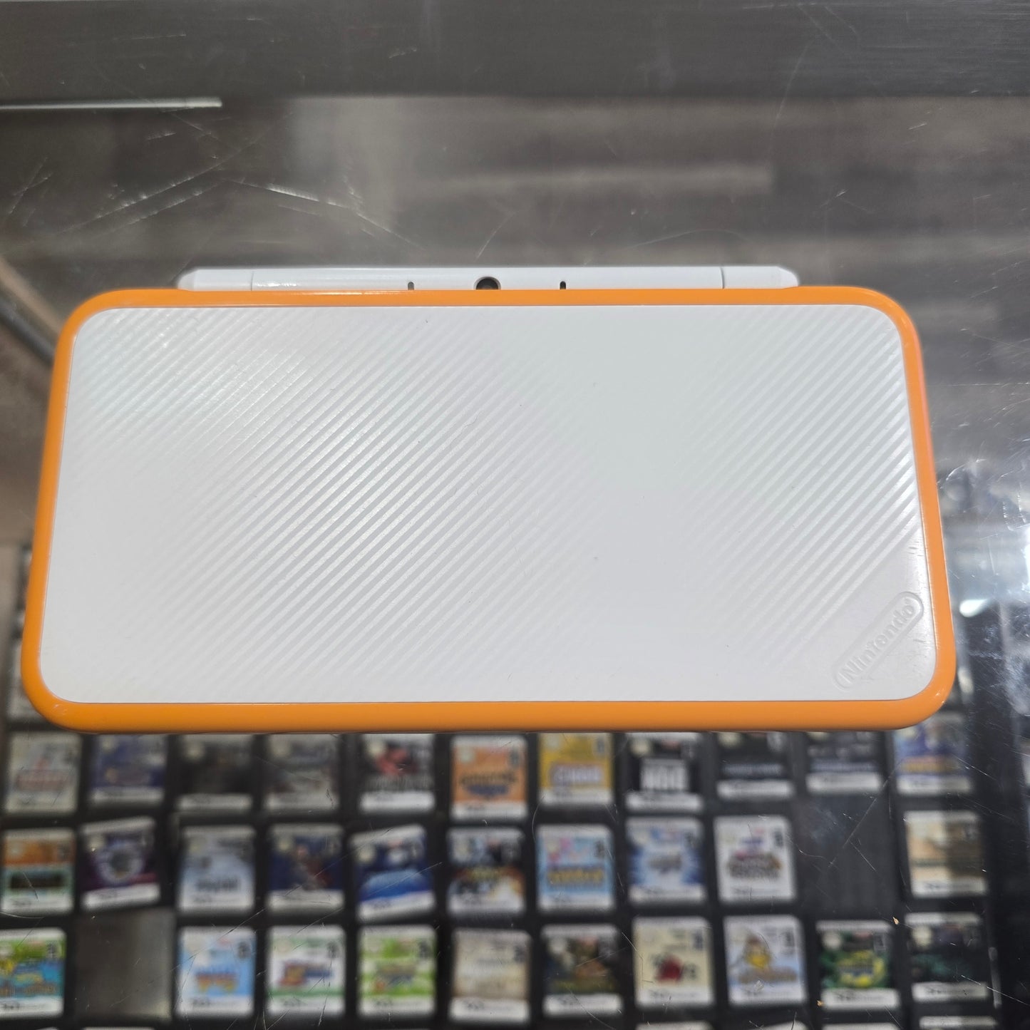 New Nintendo 2DS XL White + Orange Nintendo 3DS