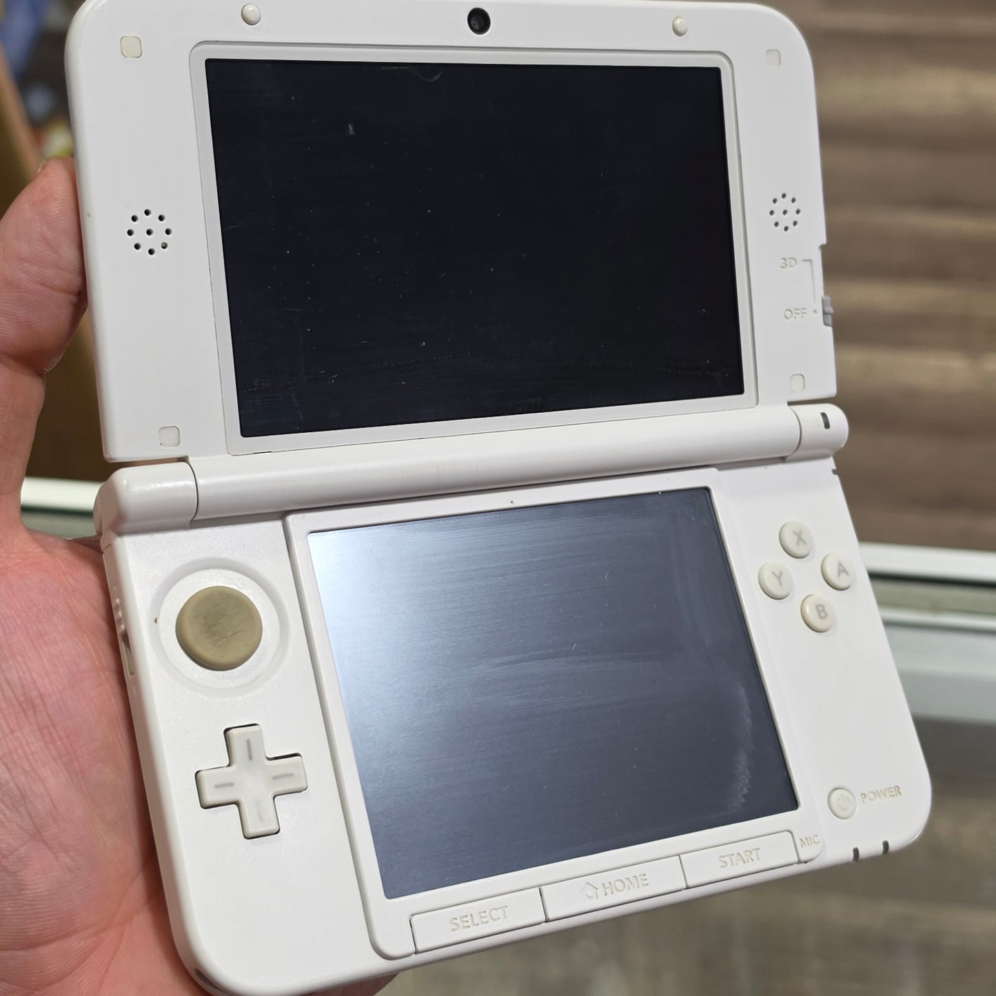 White Nintendo 3DS XL Handheld System With Charger (Region Free) (JAPANESE TO US)