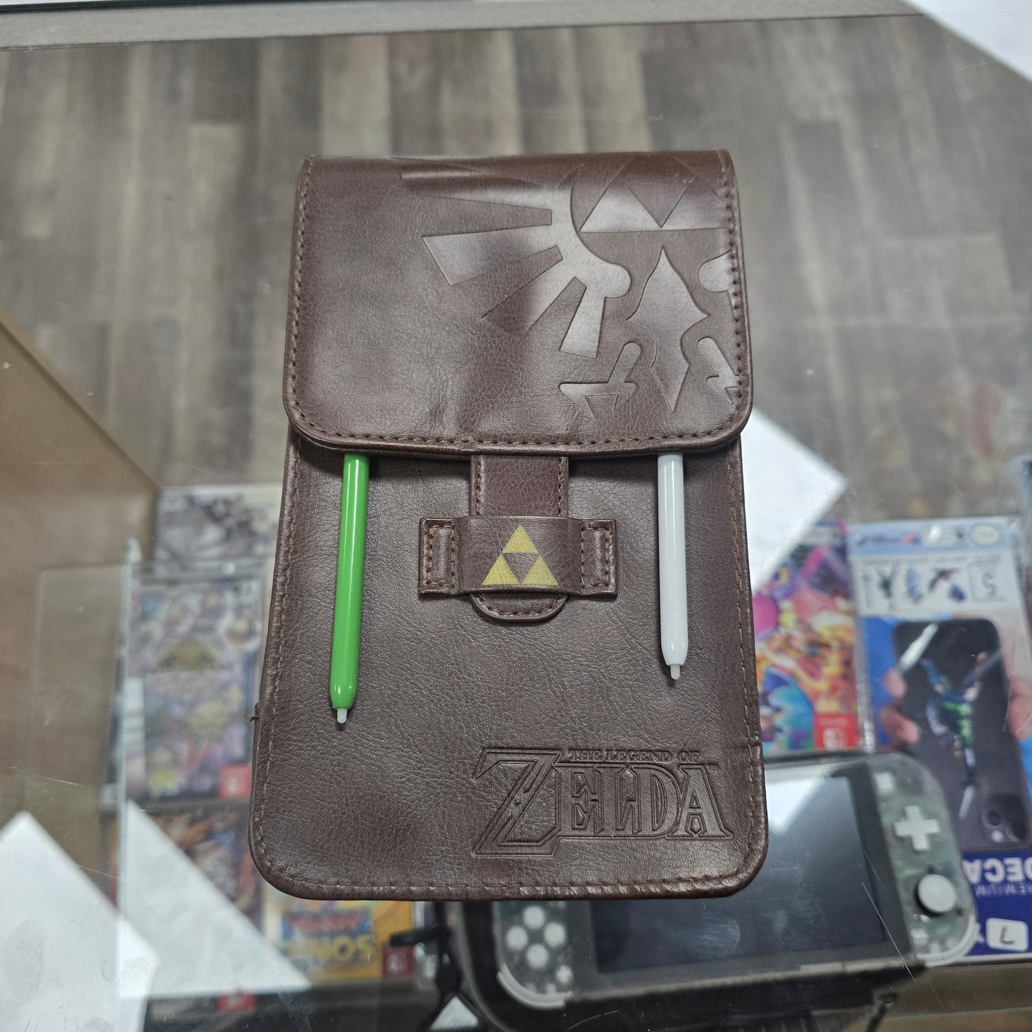 Nintendo 3DS Zelda Carrying Case with 2 Zelda Themed Stylus