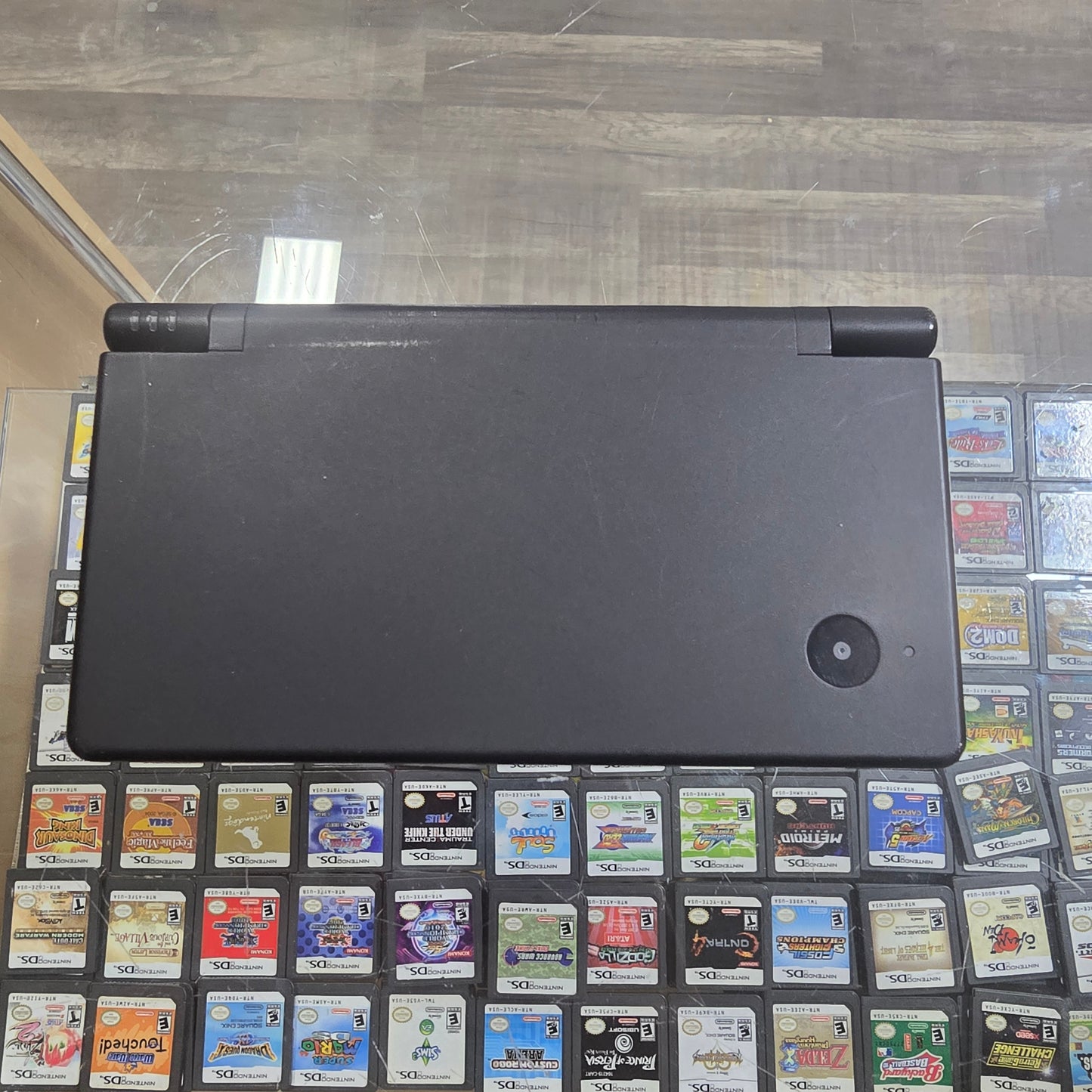 Black Nintendo DSi Handheld System with Charger