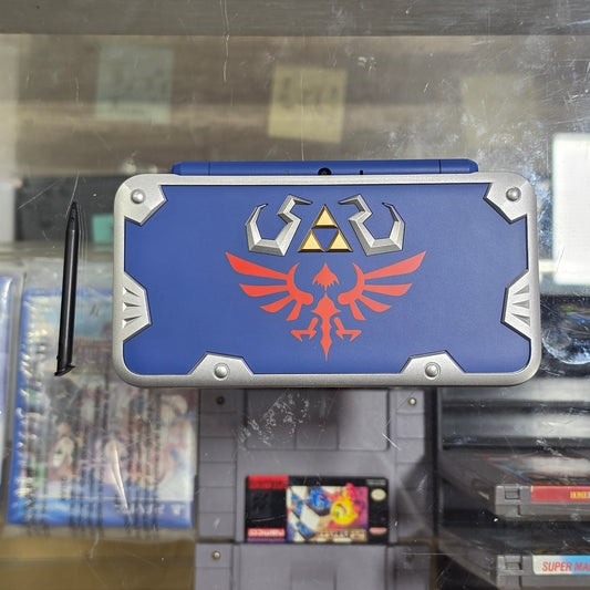 New Nintendo 2DS XL Hylian Shield Edition Nintendo 3DS with Charger (Great Condition)