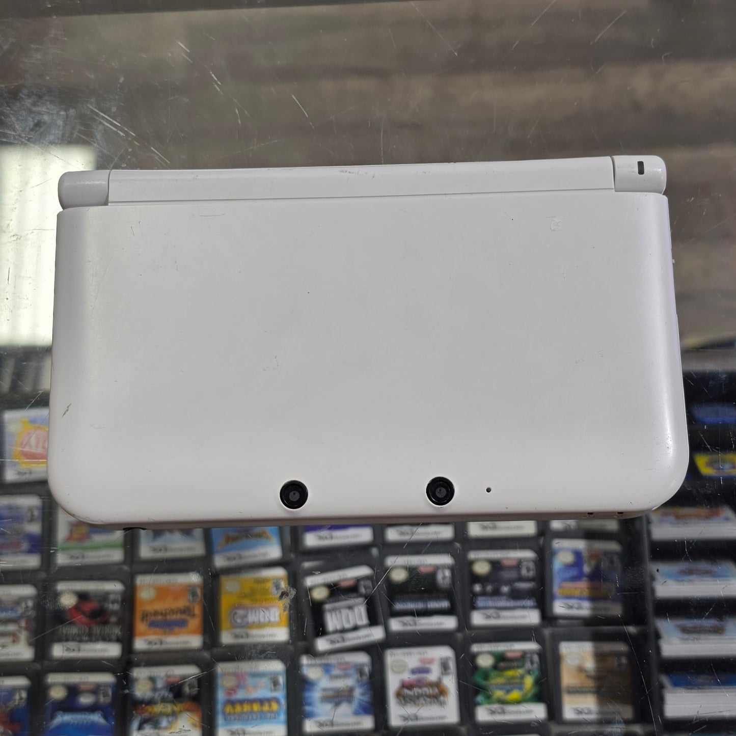 White Nintendo 3DS XL Handheld System With Charger (Region Free) (JAPANESE TO US)