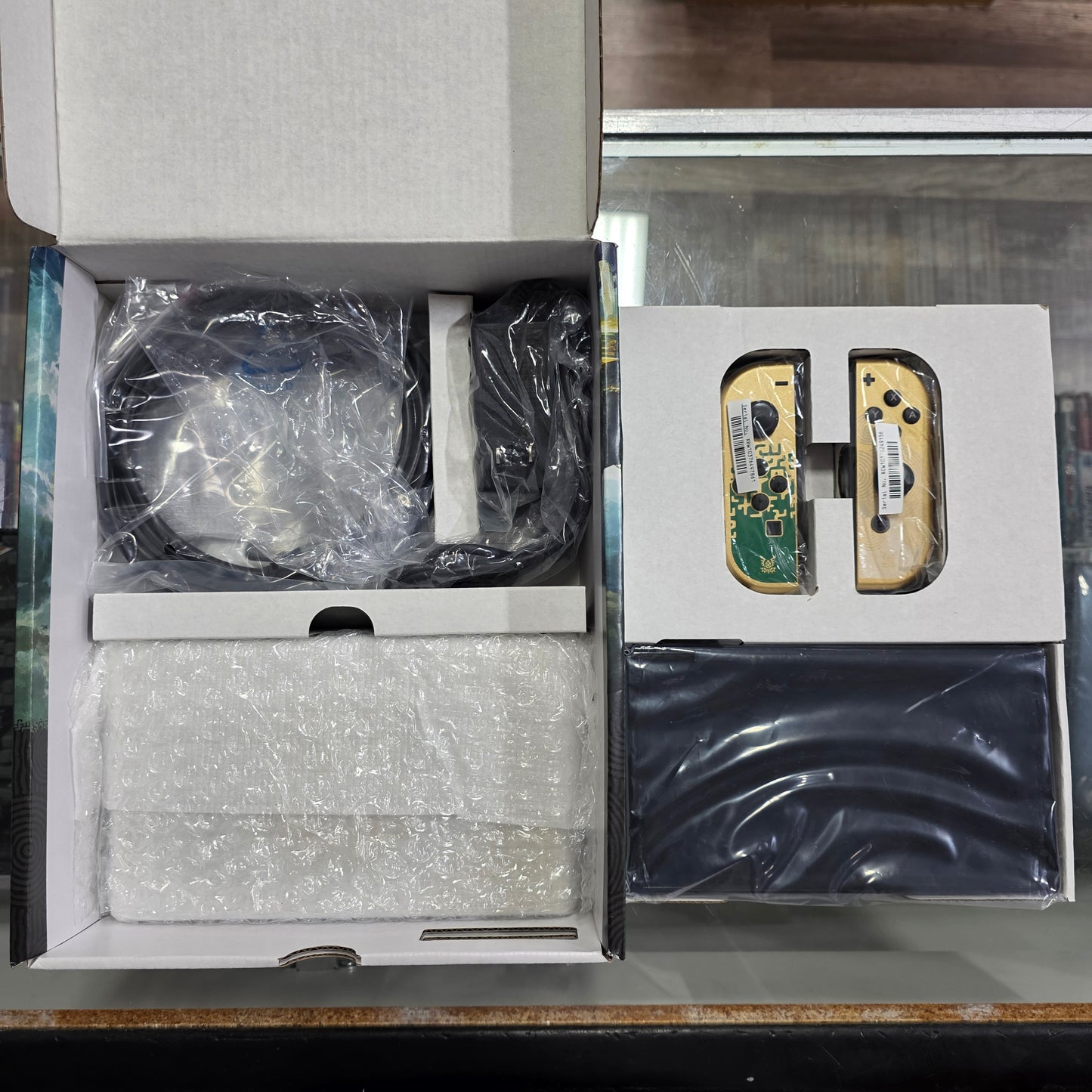 Nintendo Switch OLED [Zelda: Tears of the Kingdom Edition] Nintendo Switch