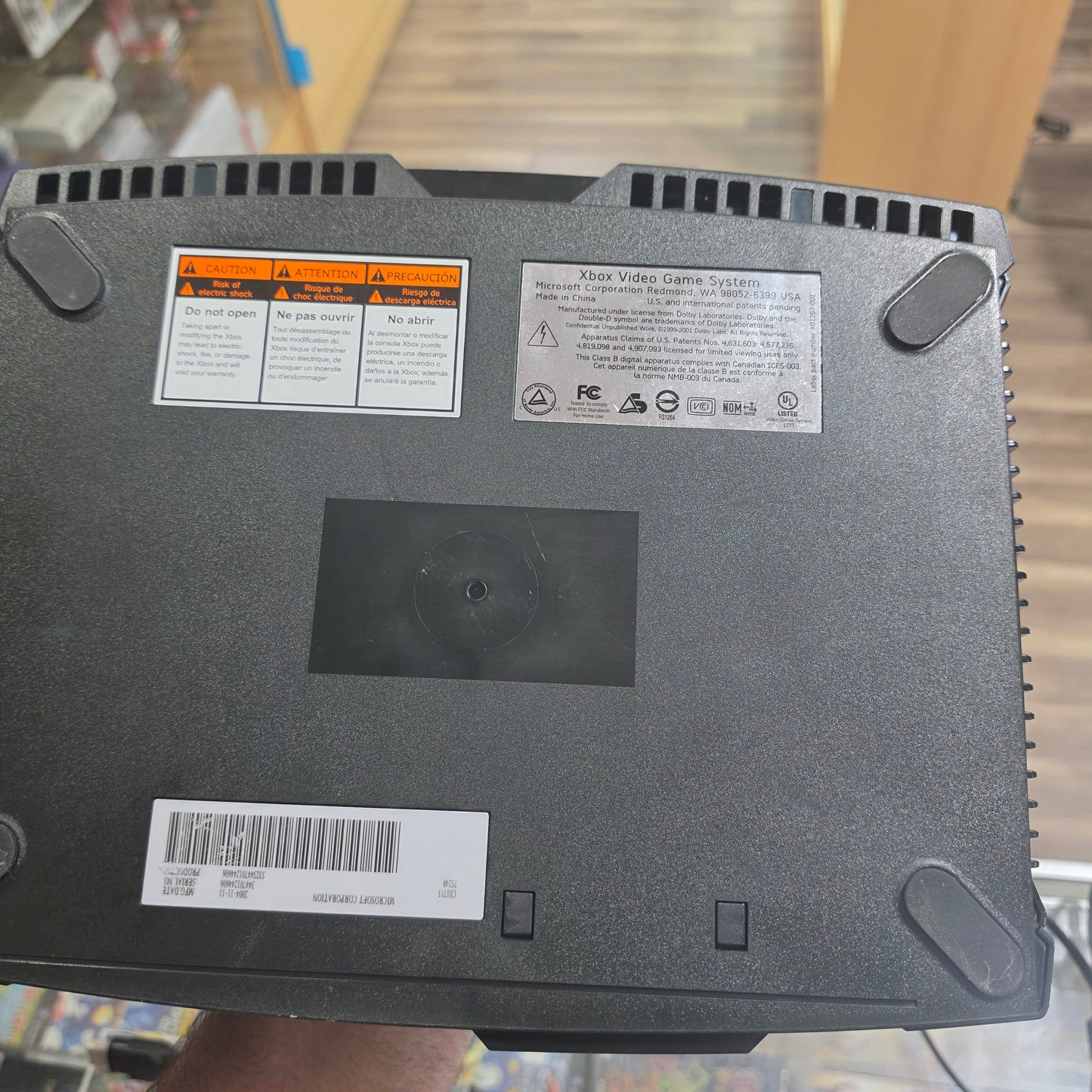 Xbox Original System with Wires and 2 Controllers