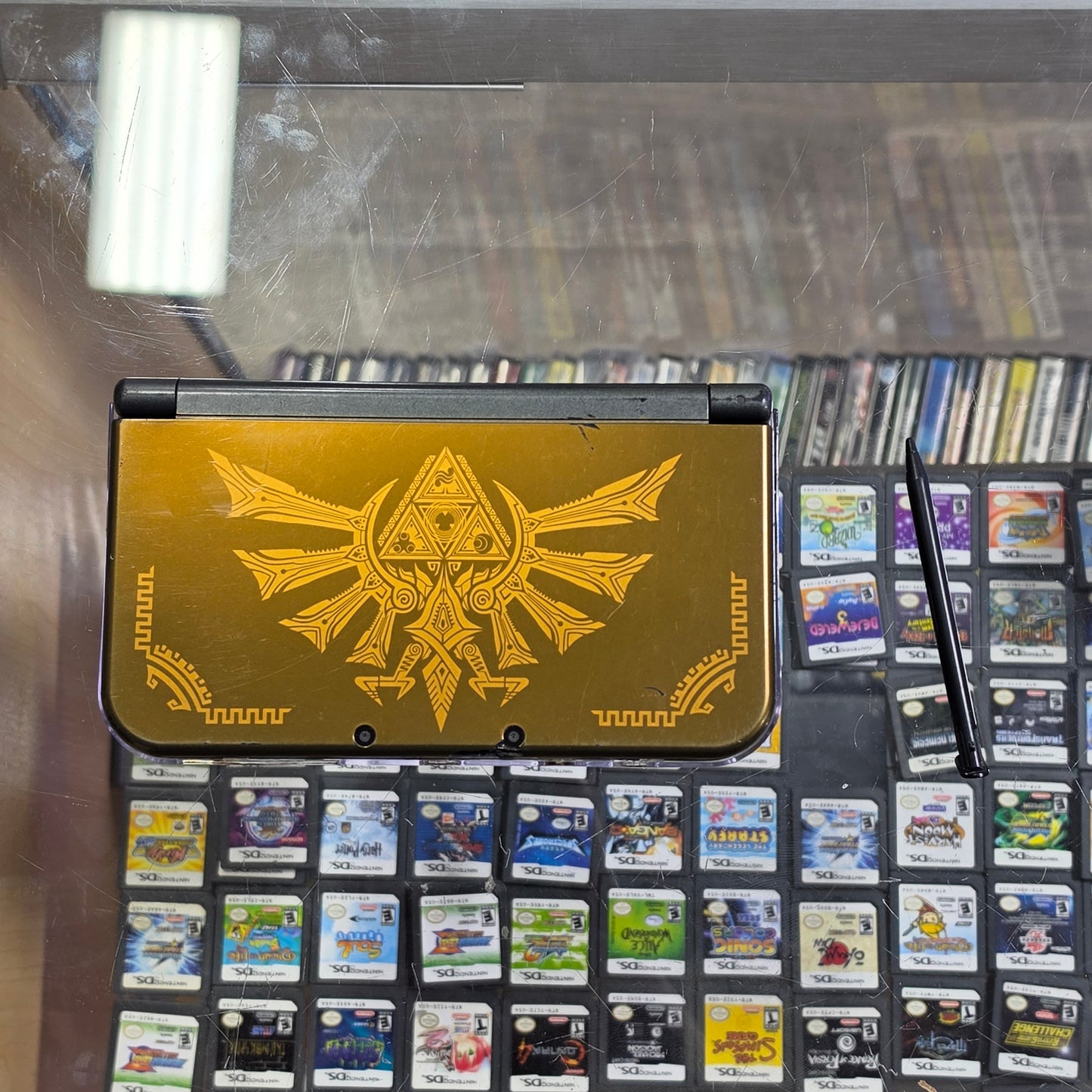 New Nintendo 3DS XL Hyrule Edition Handheld System with Charger (TOP IPS)