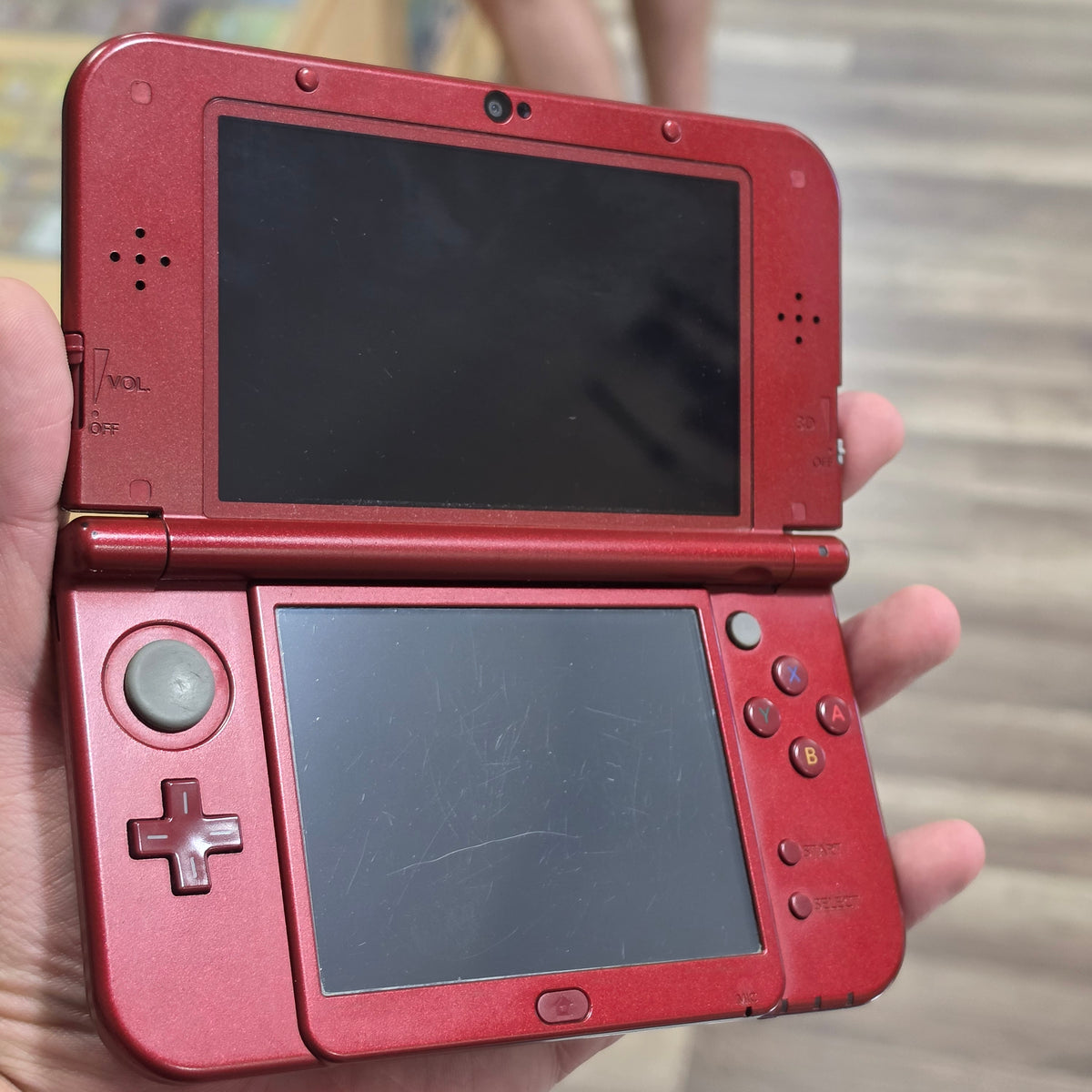 (994) Red New Nintendo 3DS XL Handheld System With Charger (Region Free)(JAPANESE TO US)