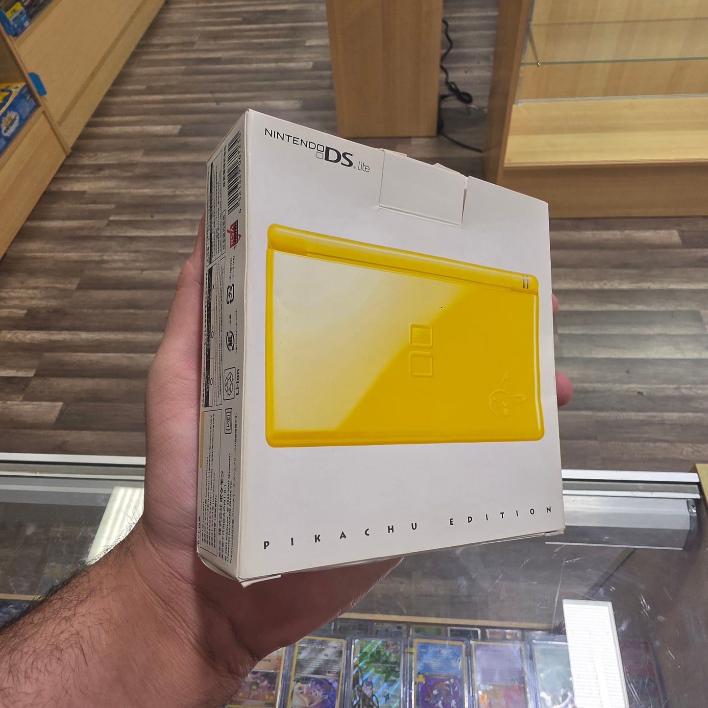 Nintendo DS Lite Yellow Pikachu Limited Edition (LIKE NEW)