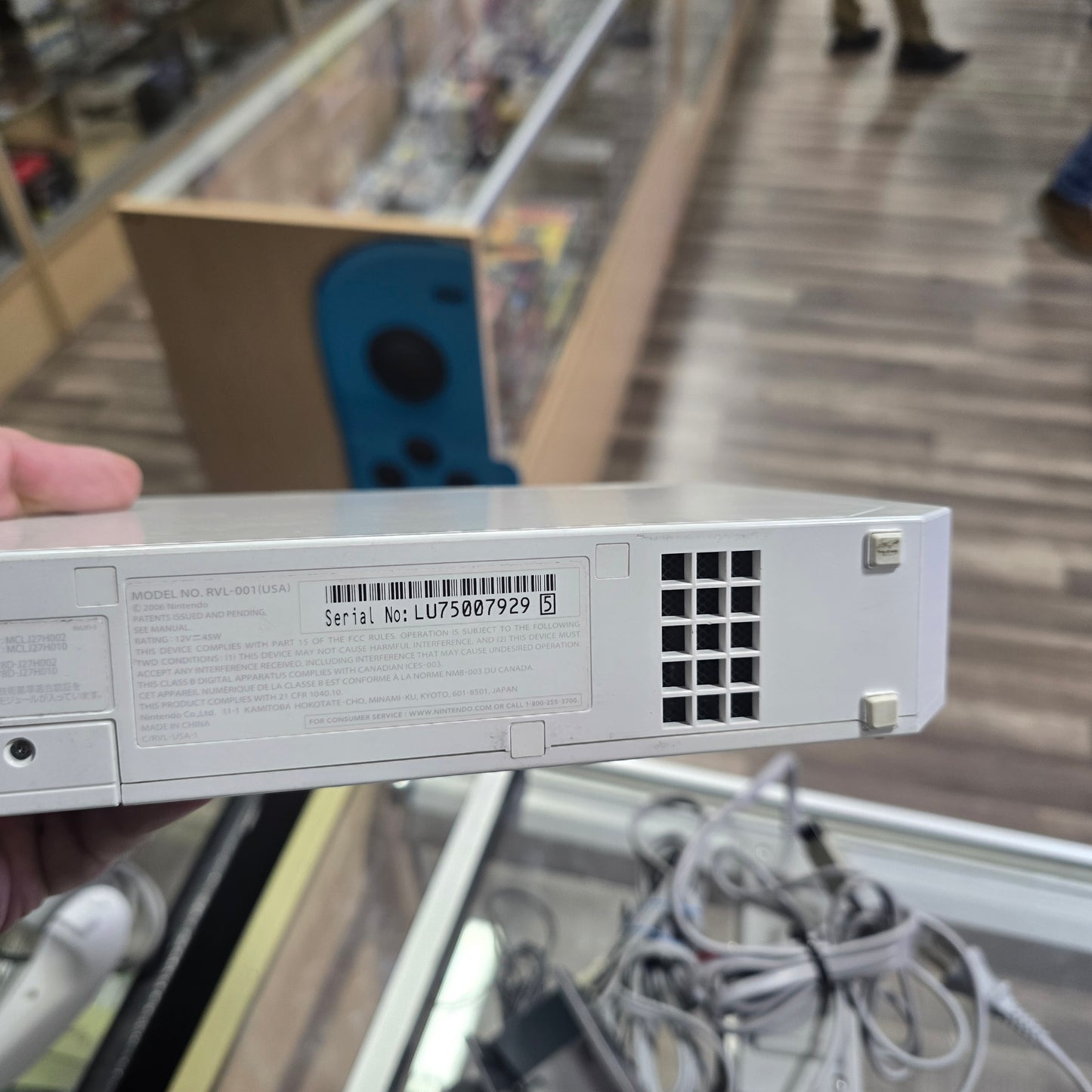 (929) Nintendo Wii System [All Cables And Controllers Included]
