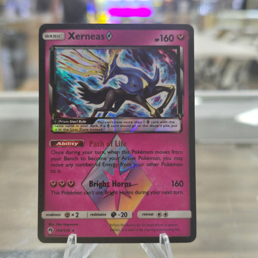 Xerneas Prism Star - SM - Lost Thunder (NM)