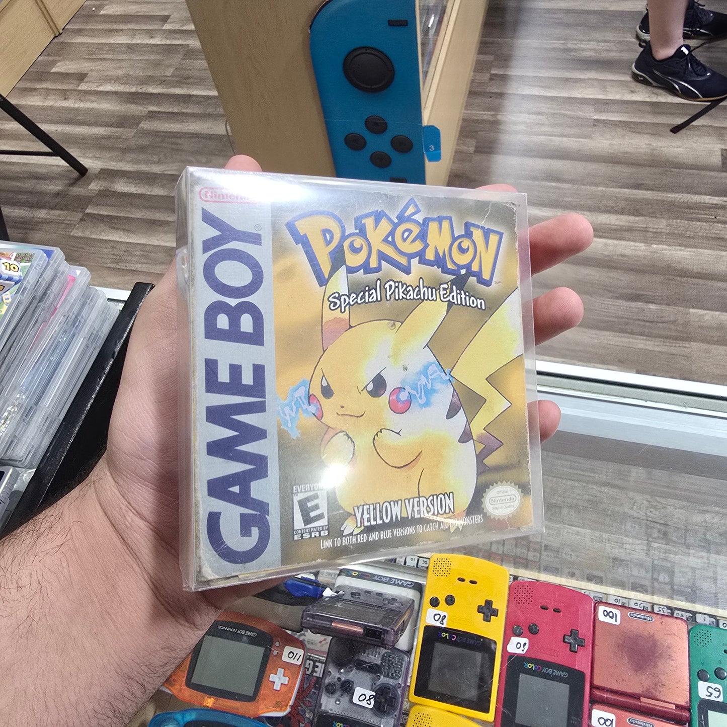 Pokemon Yellow (Authentic) (Saves) Nintendo Gameboy with Box and Manual