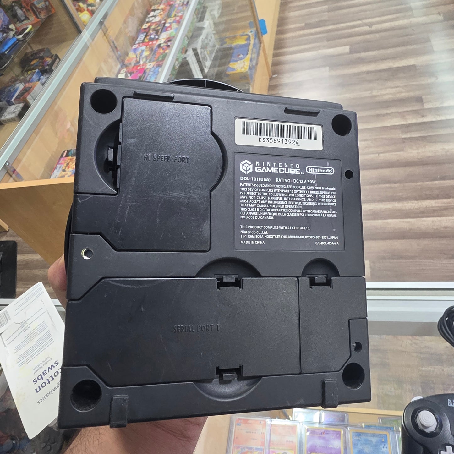 Black Nintendo GameCube System with One Controller and Wires+ Memory Card (924)